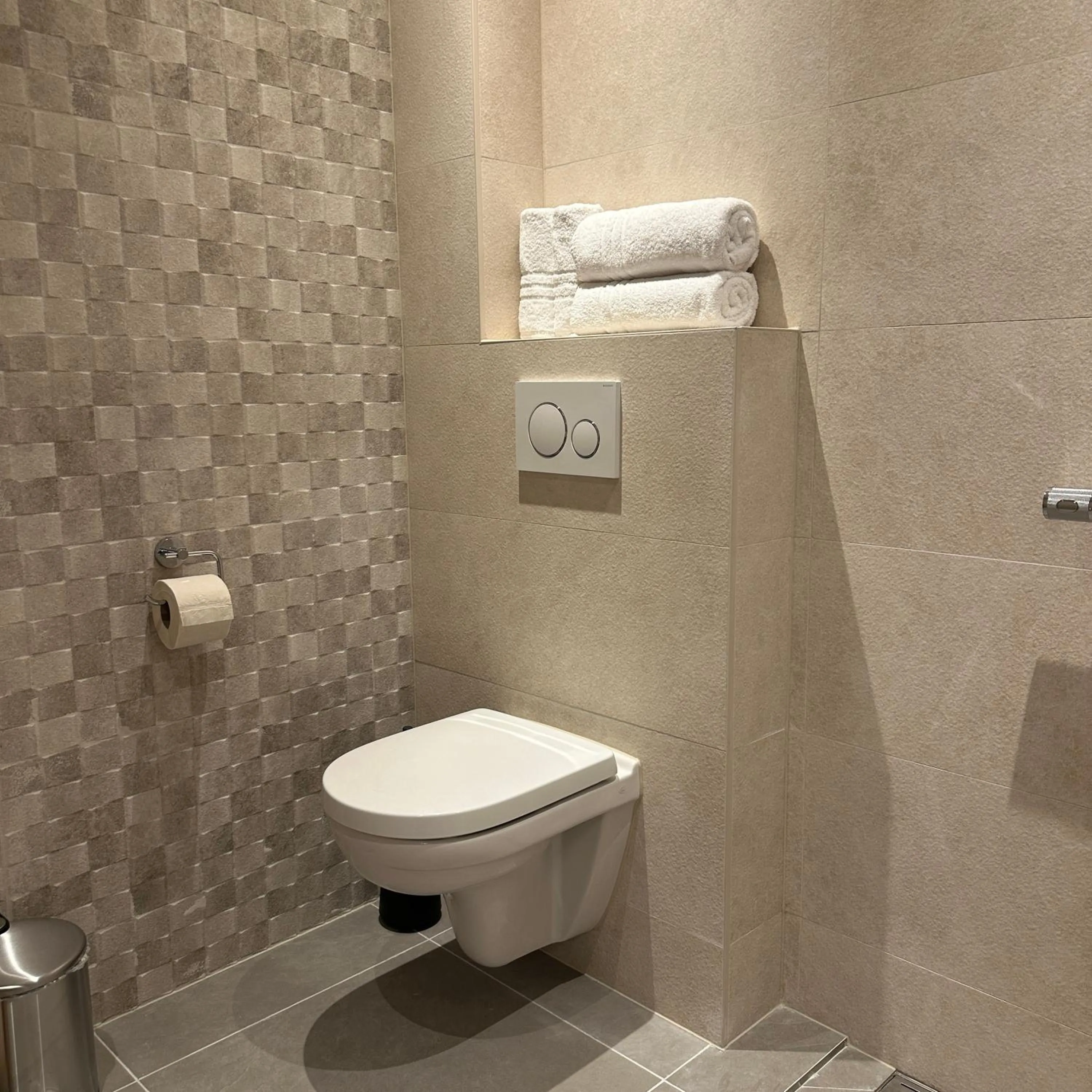 Toilet in Hotel Grand Canal