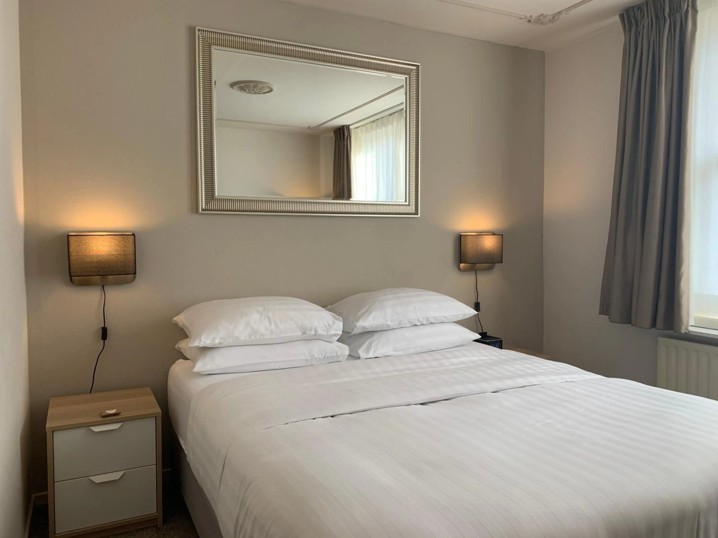 Bed in Hotel Grand Canal