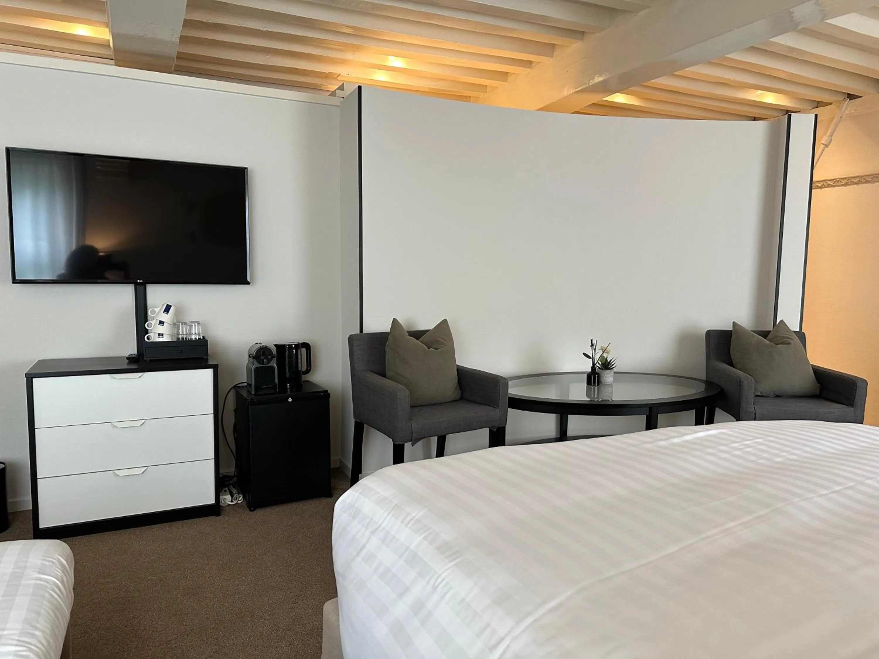 Bed in Hotel Grand Canal