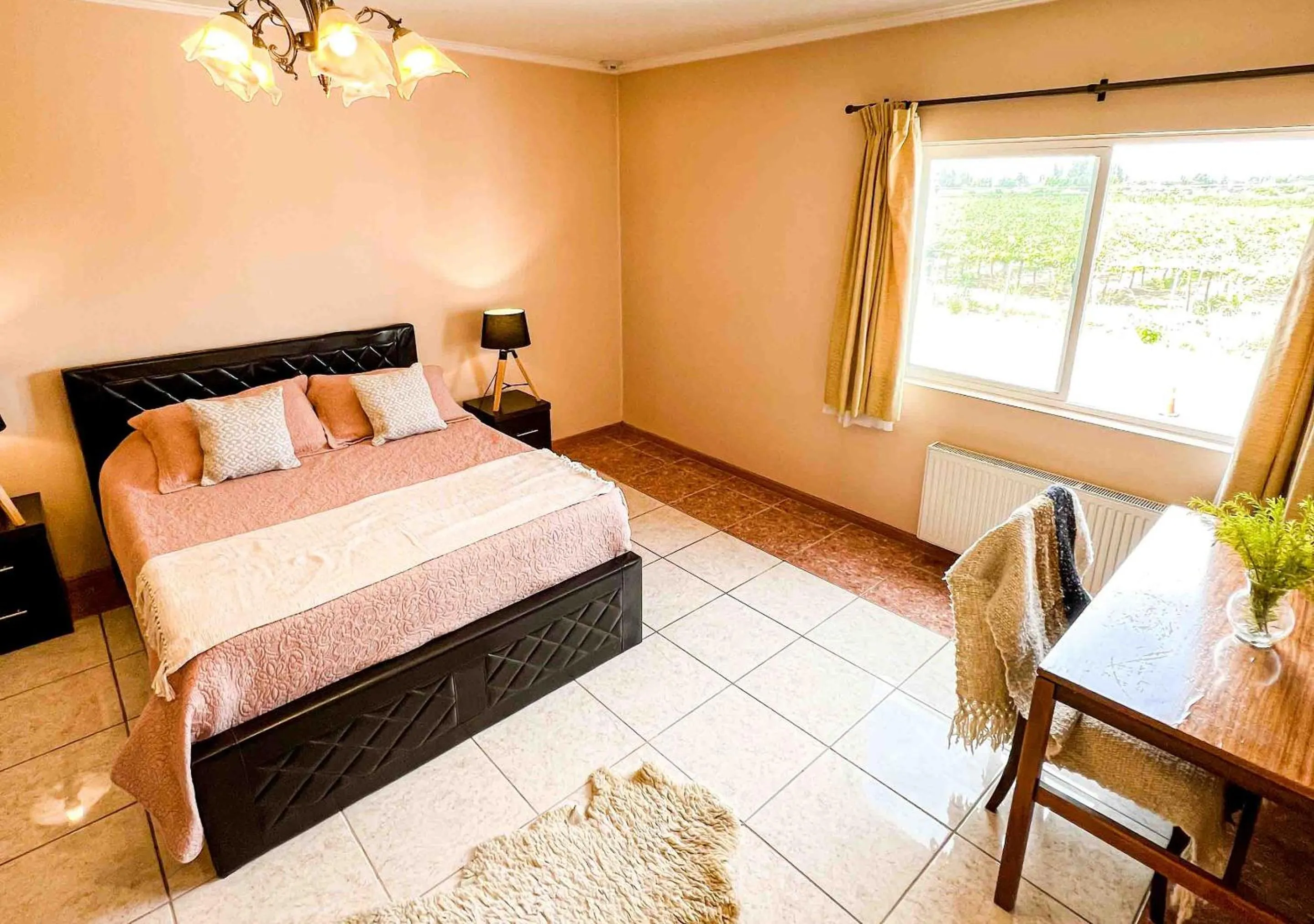 Bedroom, Bed in Hotel El Almendro