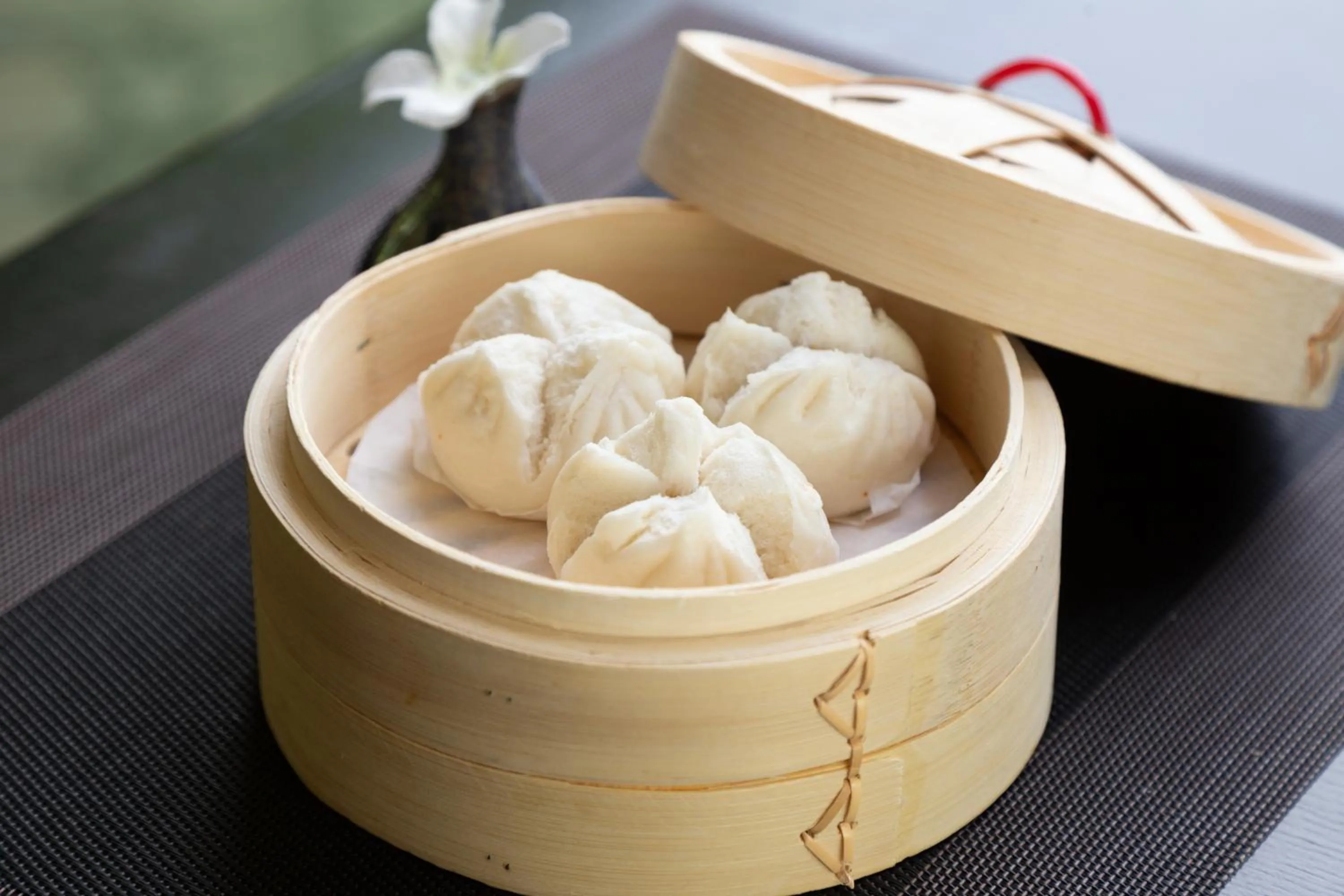 Food and drinks in Caravan Hotel by EHM