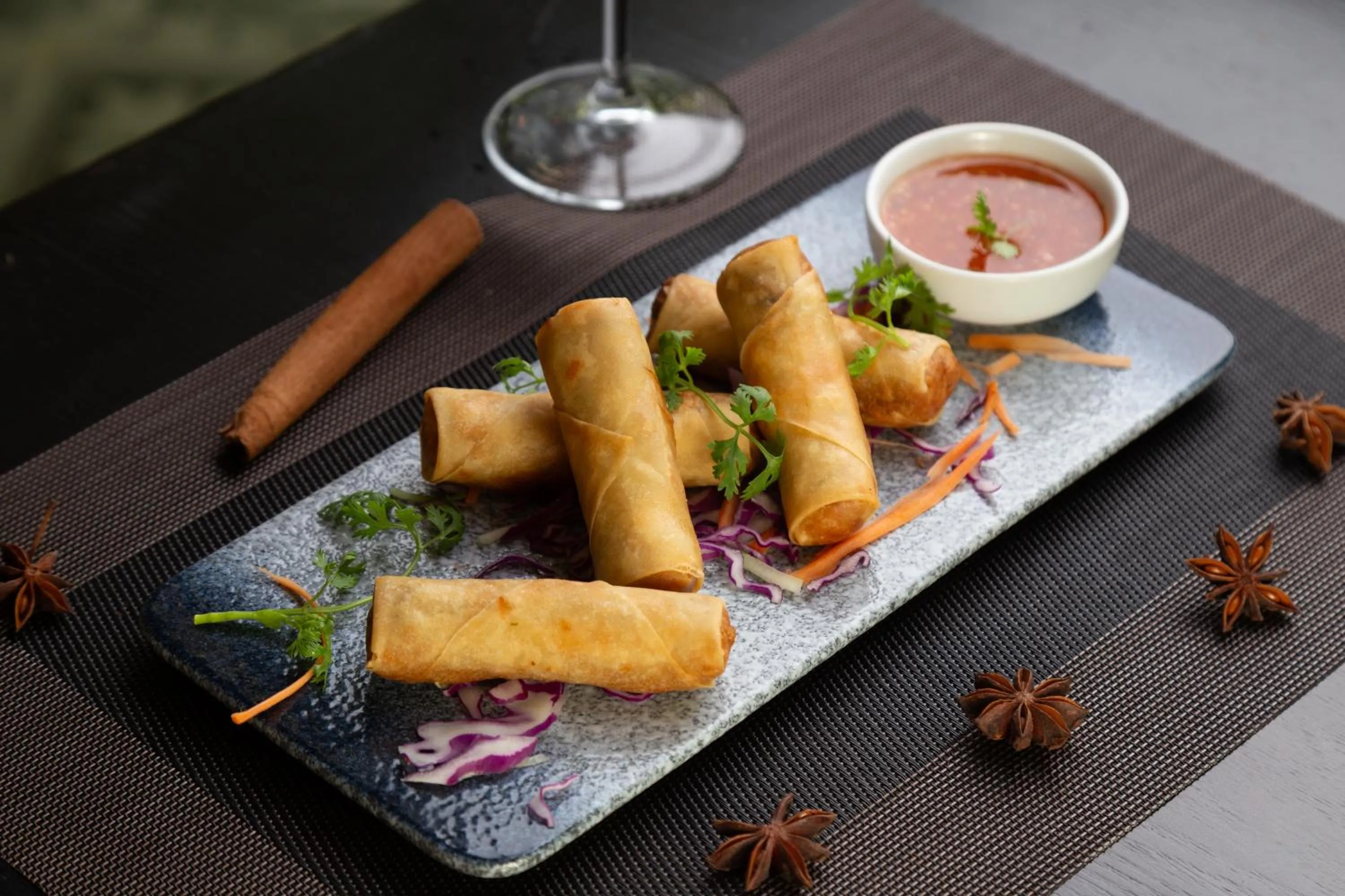 Food and drinks in Caravan Hotel by EHM