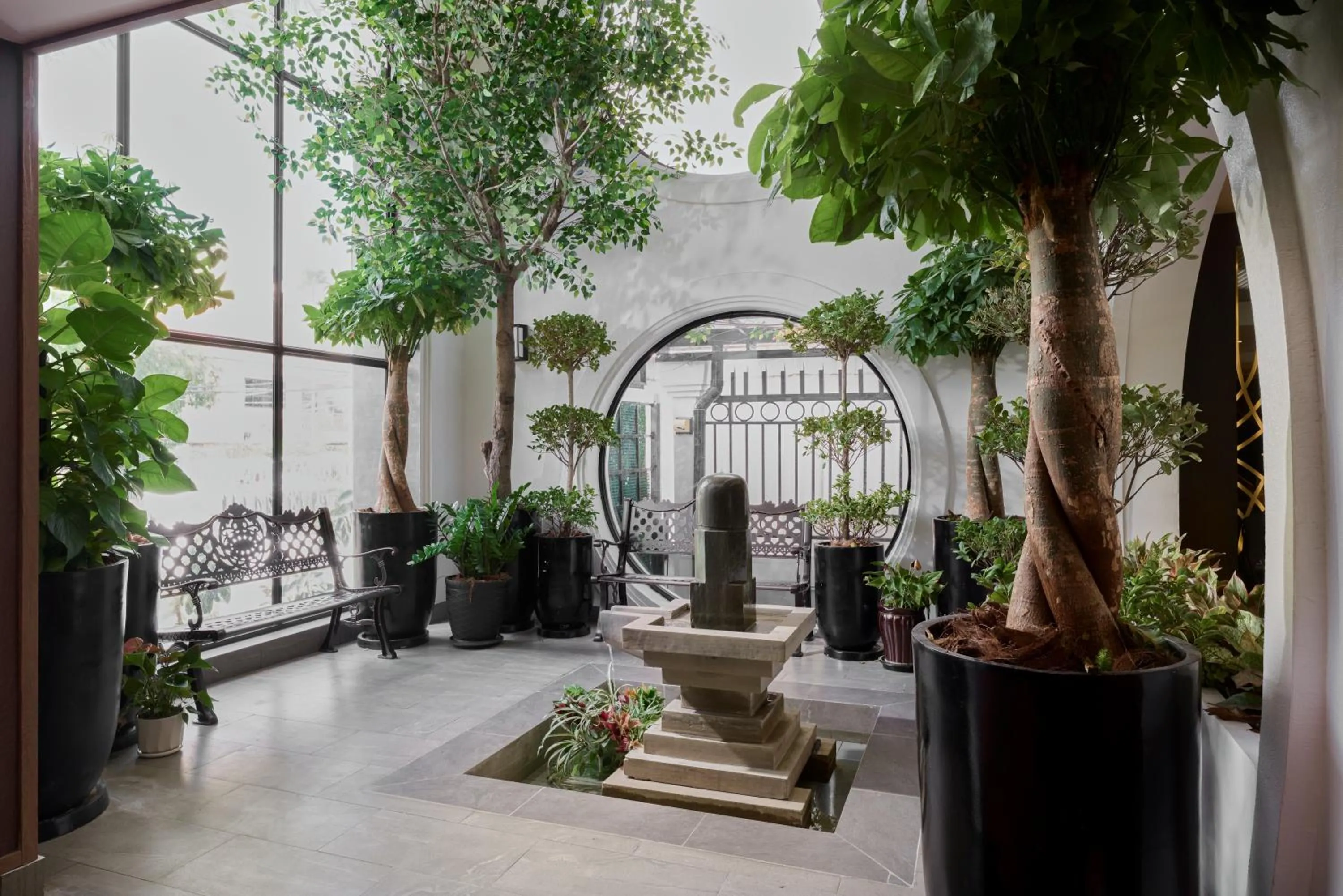 Lobby or reception in Caravan Hotel by EHM