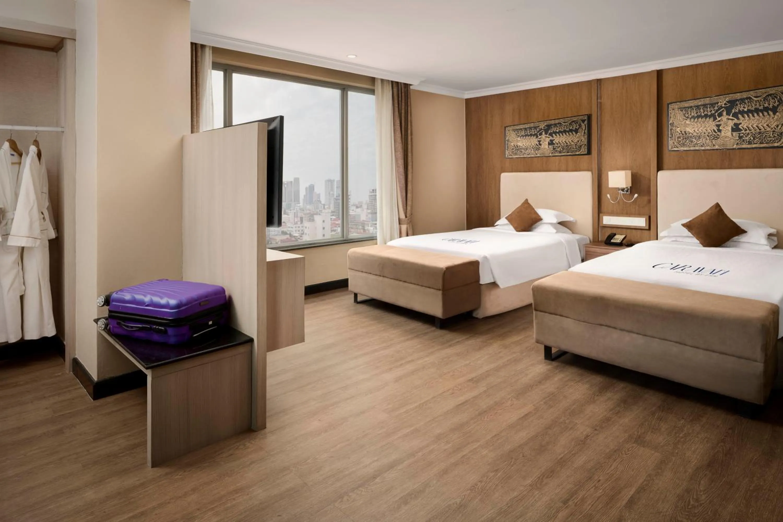 Photo of the whole room, Bed in Caravan Hotel by EHM