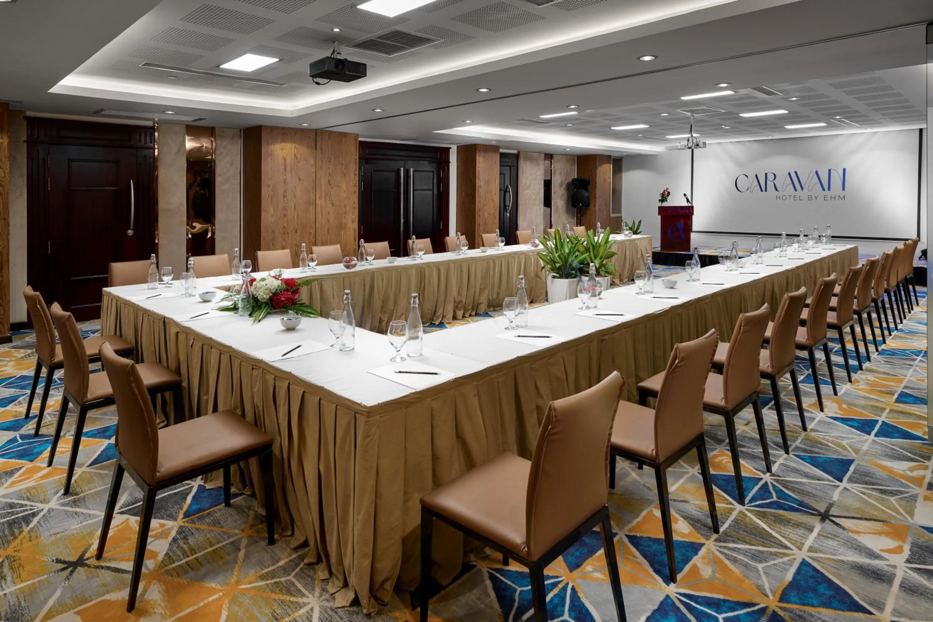 Meeting/conference room in Caravan Hotel by EHM