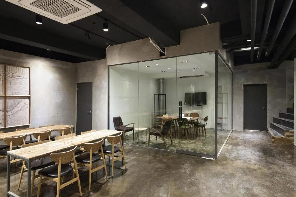 TV and multimedia in Hotel Gray