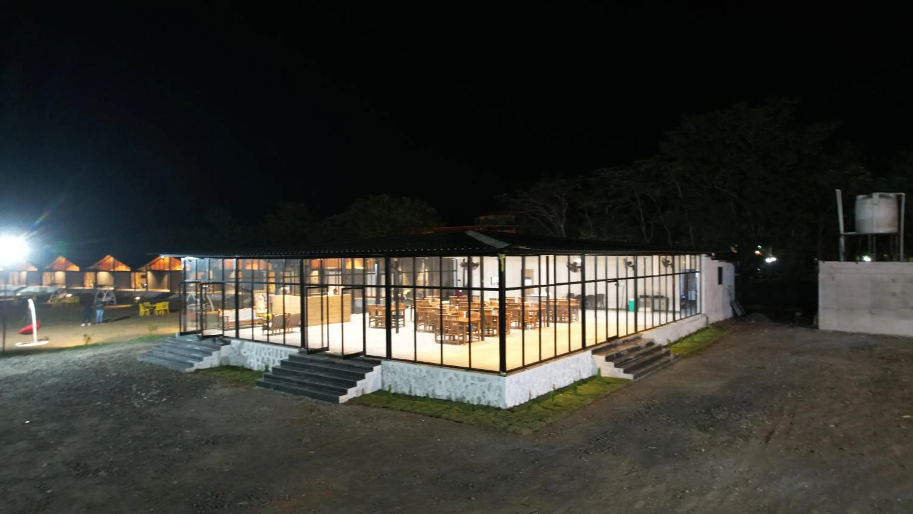 Restaurant/places to eat in Shreephal luxurious Resort- Best resort in saputara