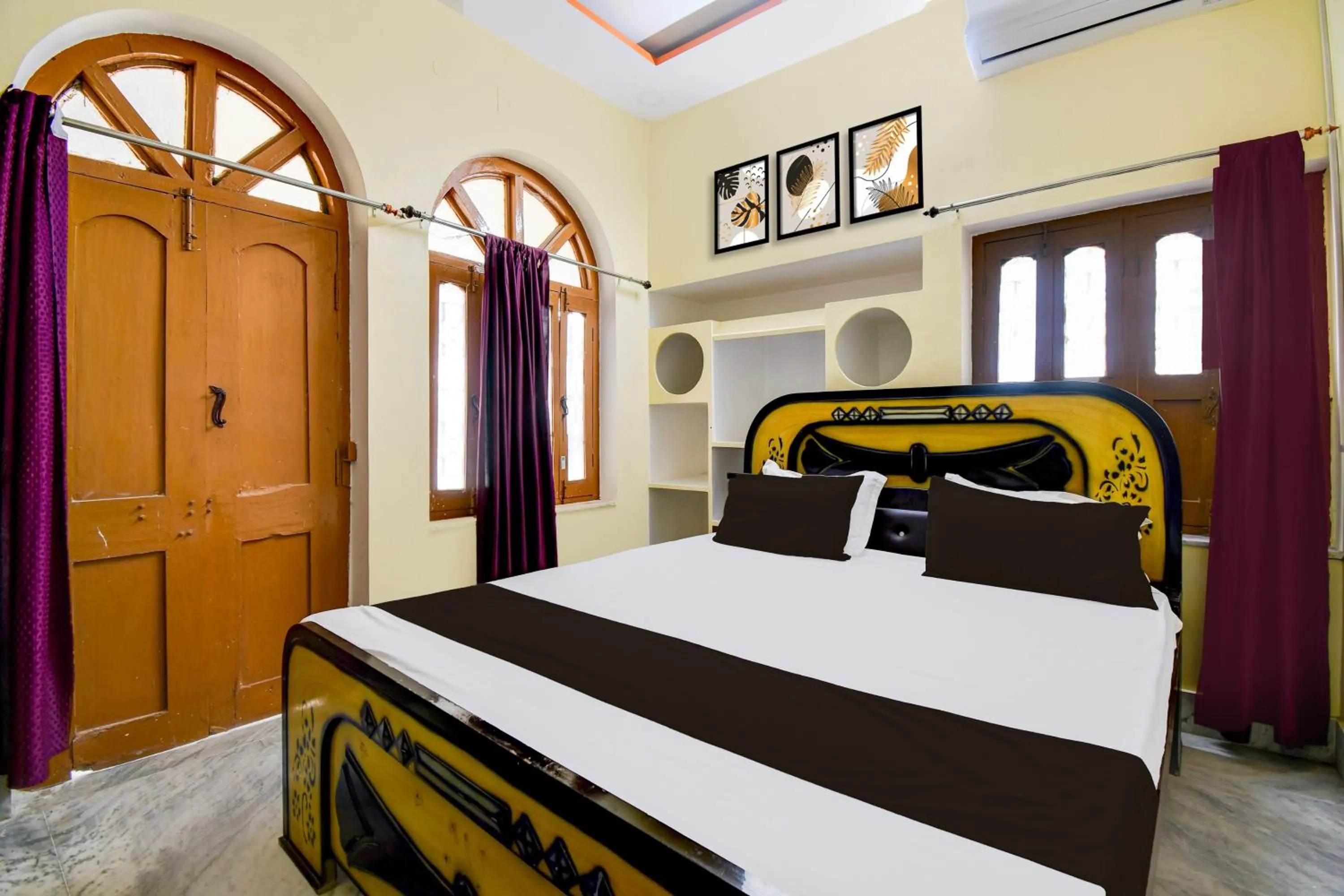 Bedroom, Bed in Super Hotel O Magadh Guest House