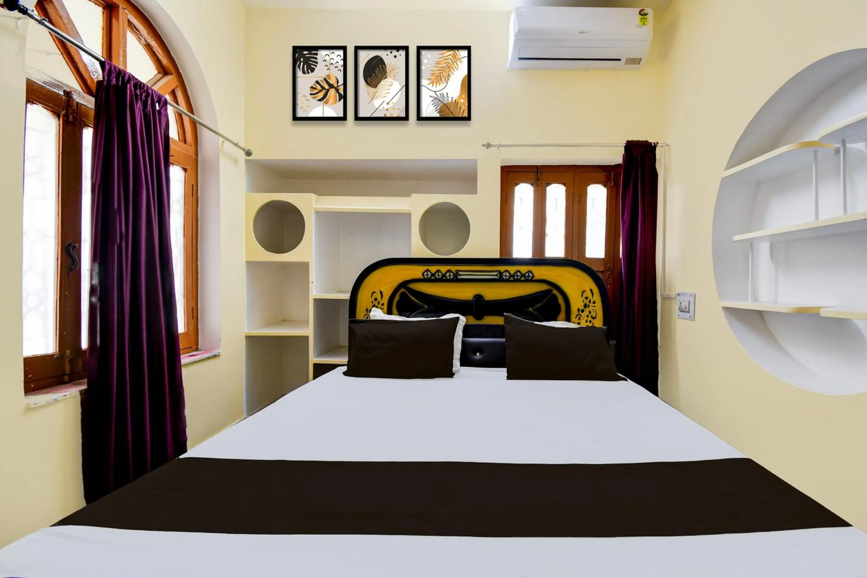 Bedroom, Bed in Super Hotel O Magadh Guest House