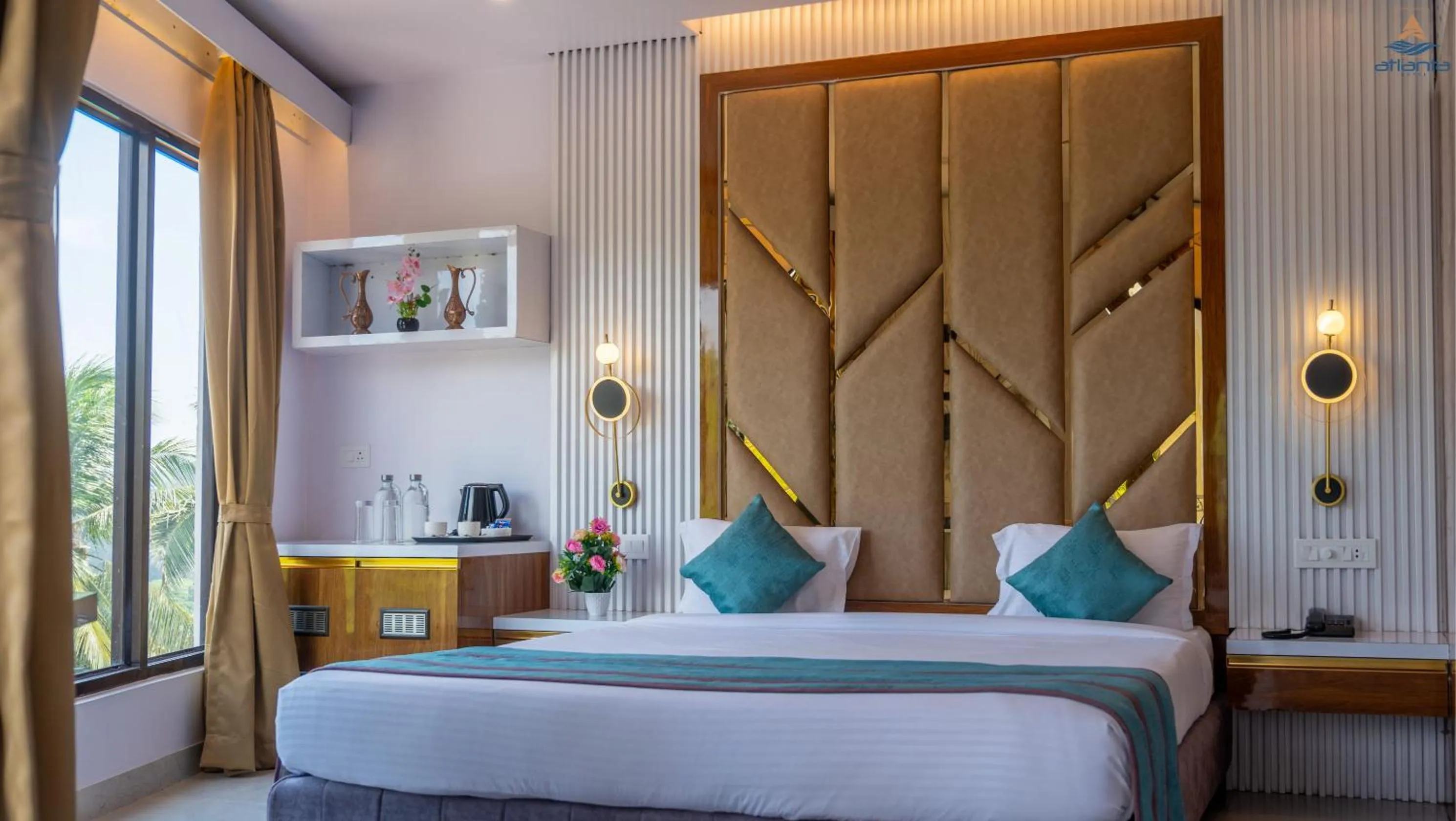 Photo of the whole room, Bed in Hotel Atlanta - A Seaview Hotel