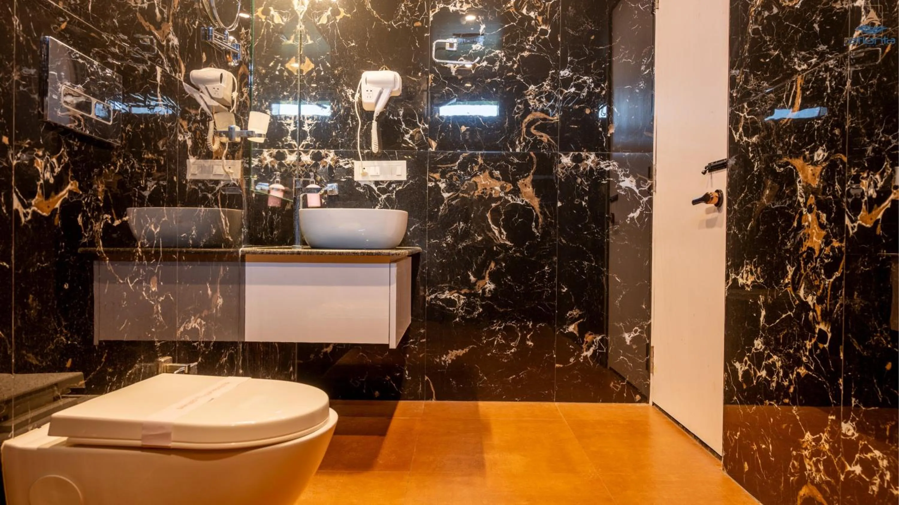 Toilet in Hotel Atlanta - A Seaview Hotel