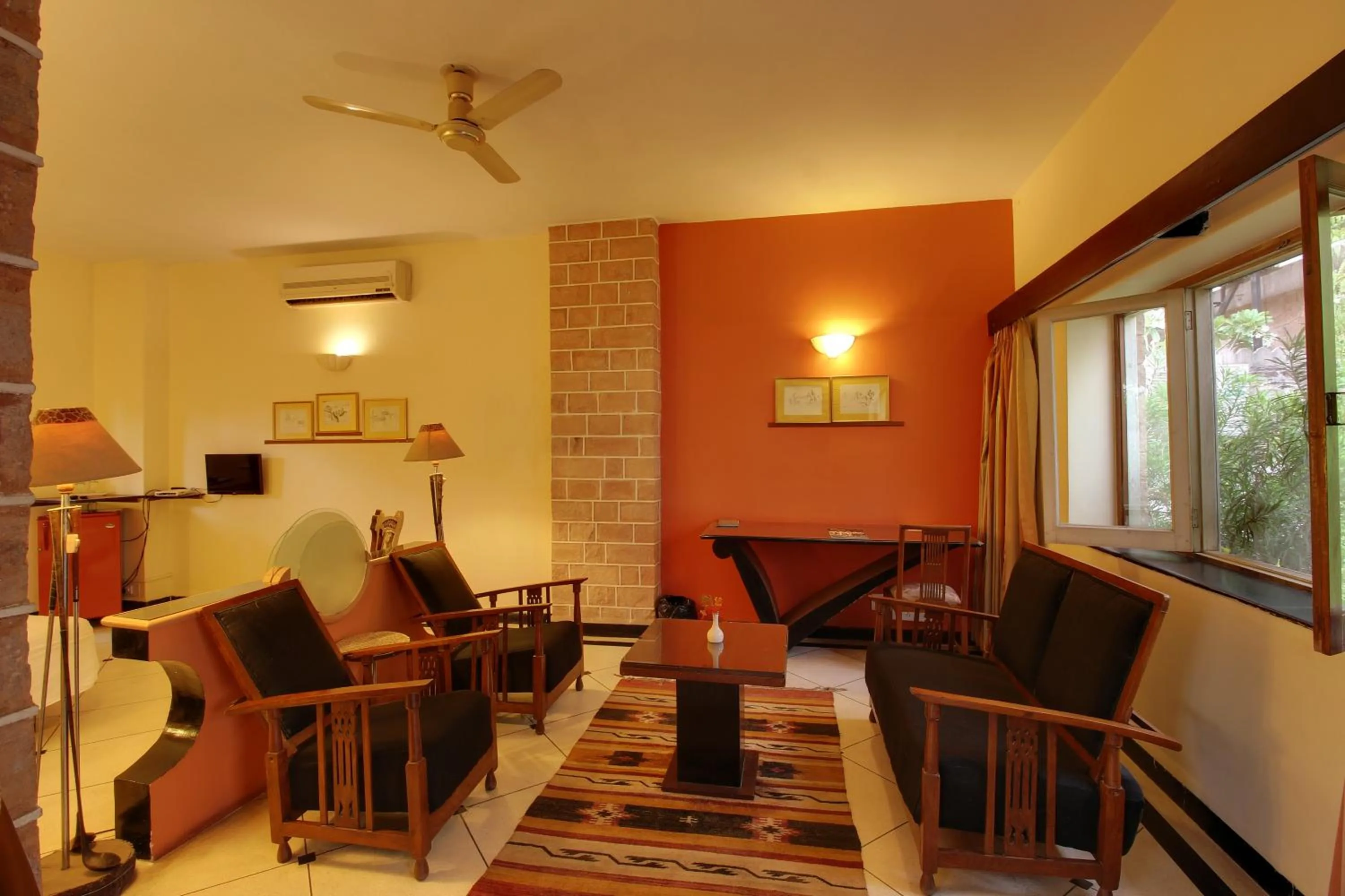 Seating area in Hotel Inn Season - Art Deco Heritage Hotel in Jodhpur