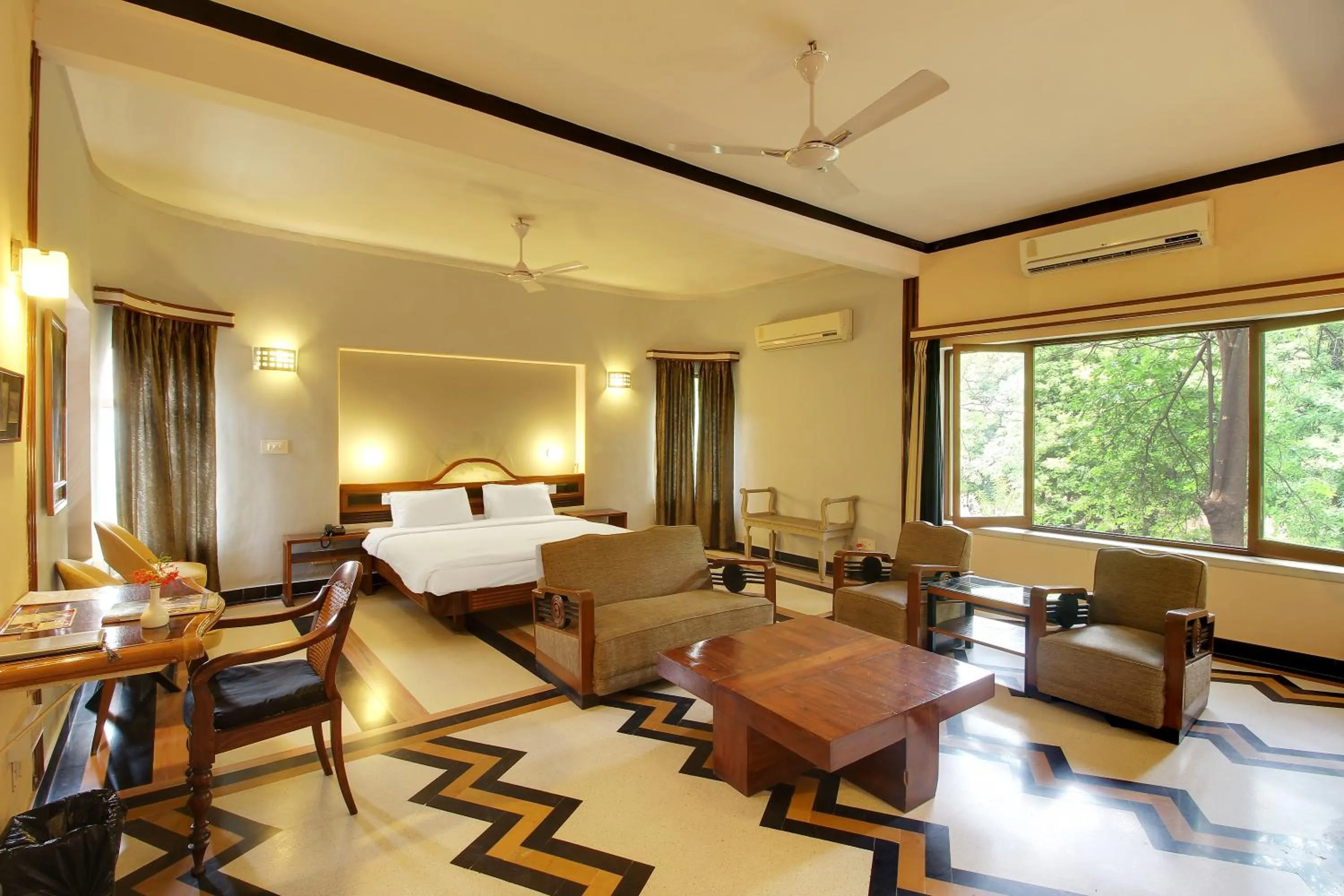 Bedroom in Hotel Inn Season - Art Deco Heritage Hotel in Jodhpur