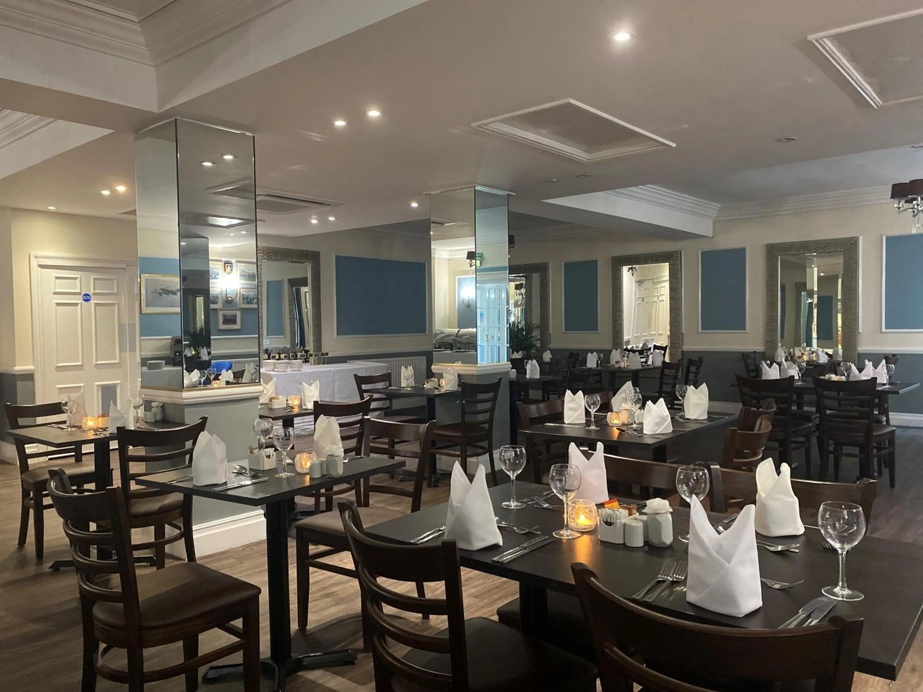 Restaurant/places to eat in The Jephson Hotel; BW Signature Collection