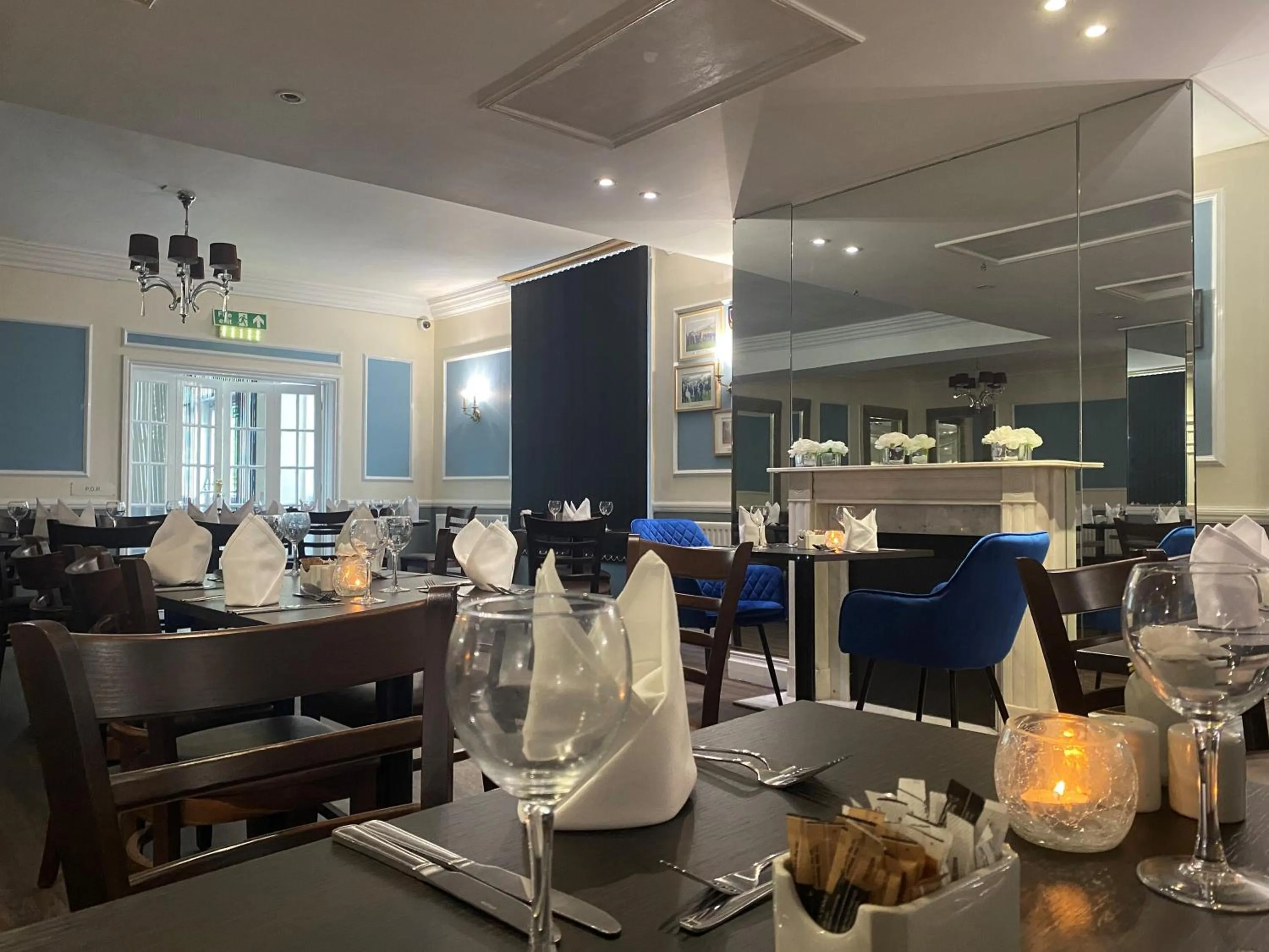 Restaurant/places to eat in The Jephson Hotel; BW Signature Collection