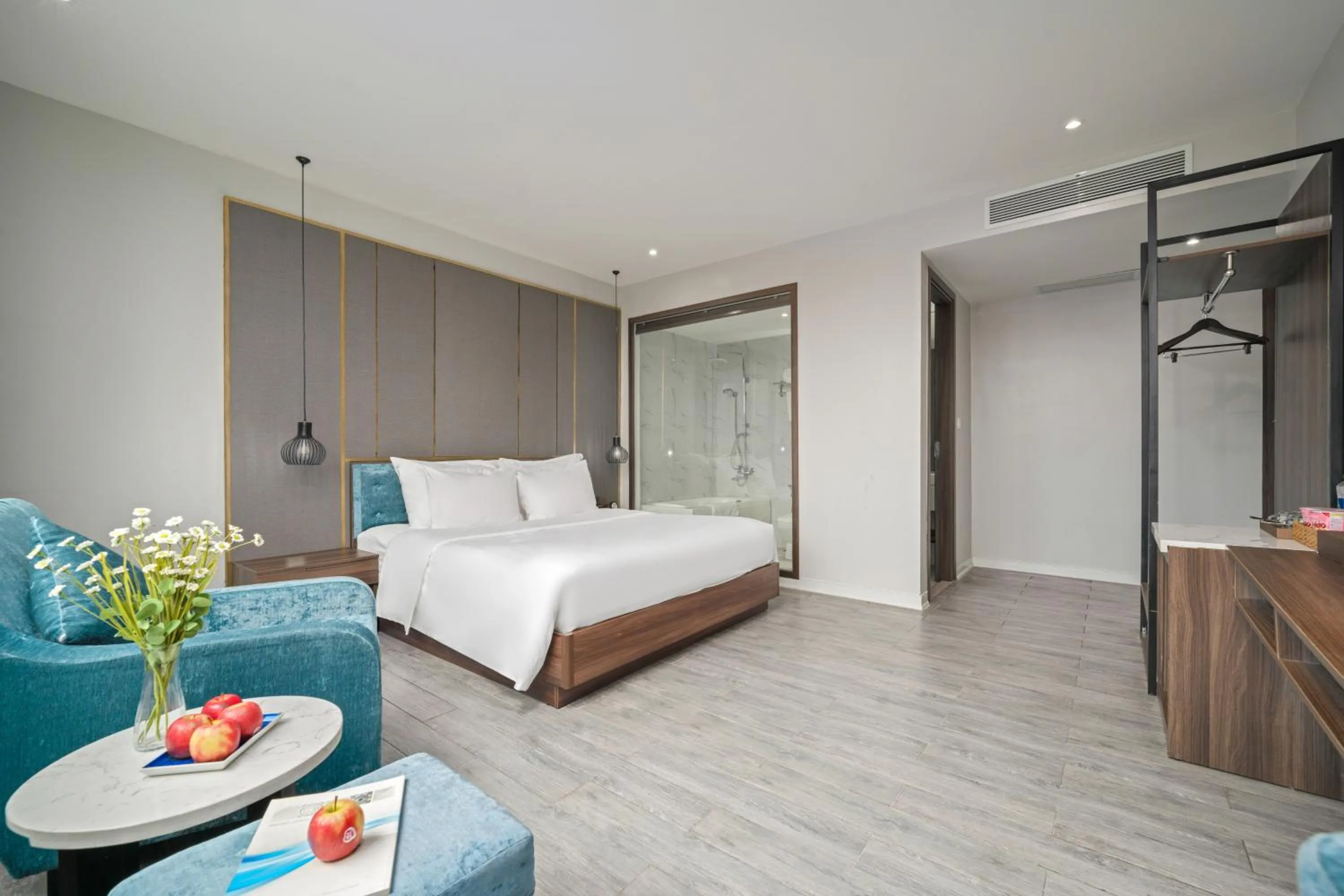 Photo of the whole room, Bed in Lupin Boutique Hotel Danang
