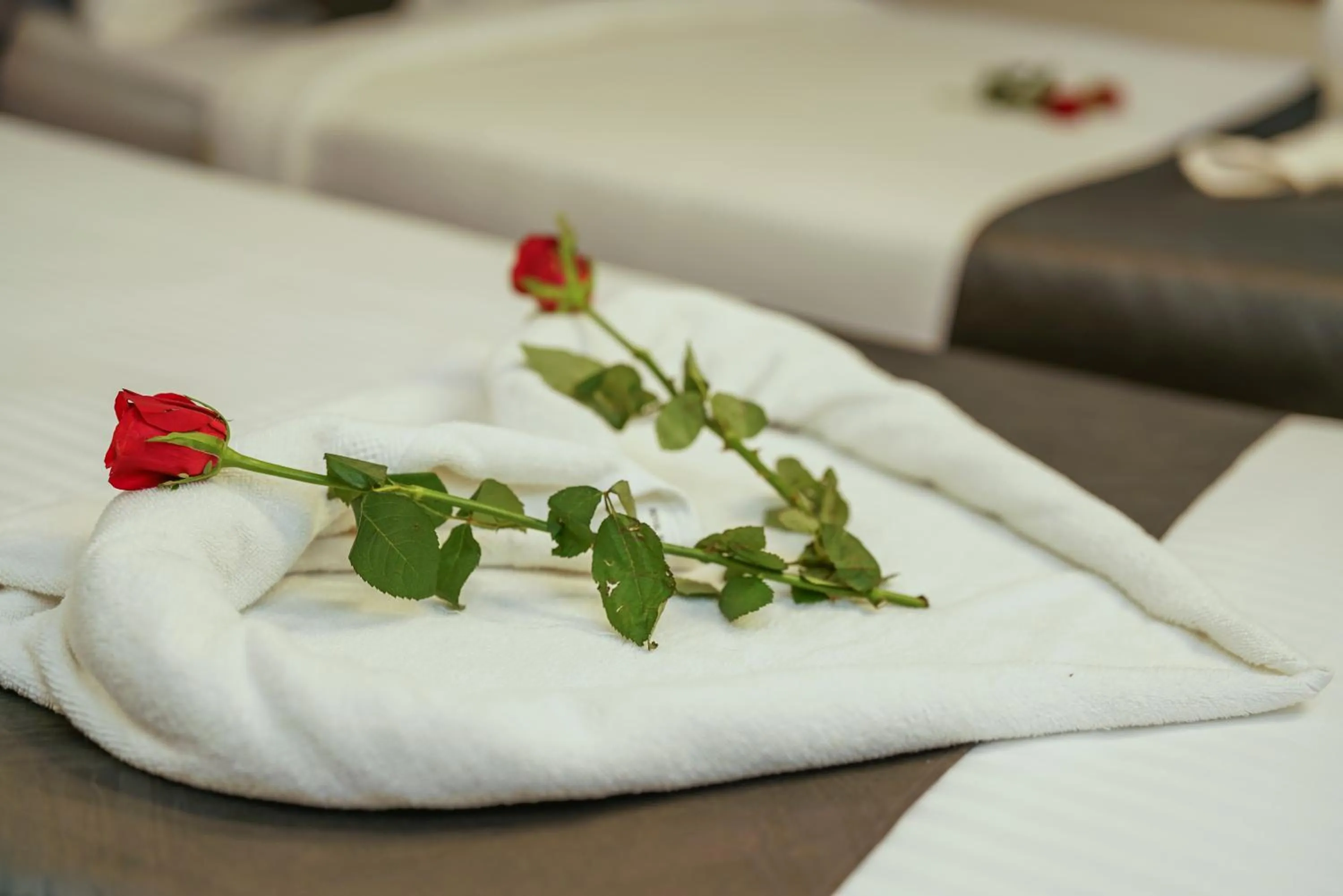 Restaurant/places to eat, Bed in Royal Plaza City