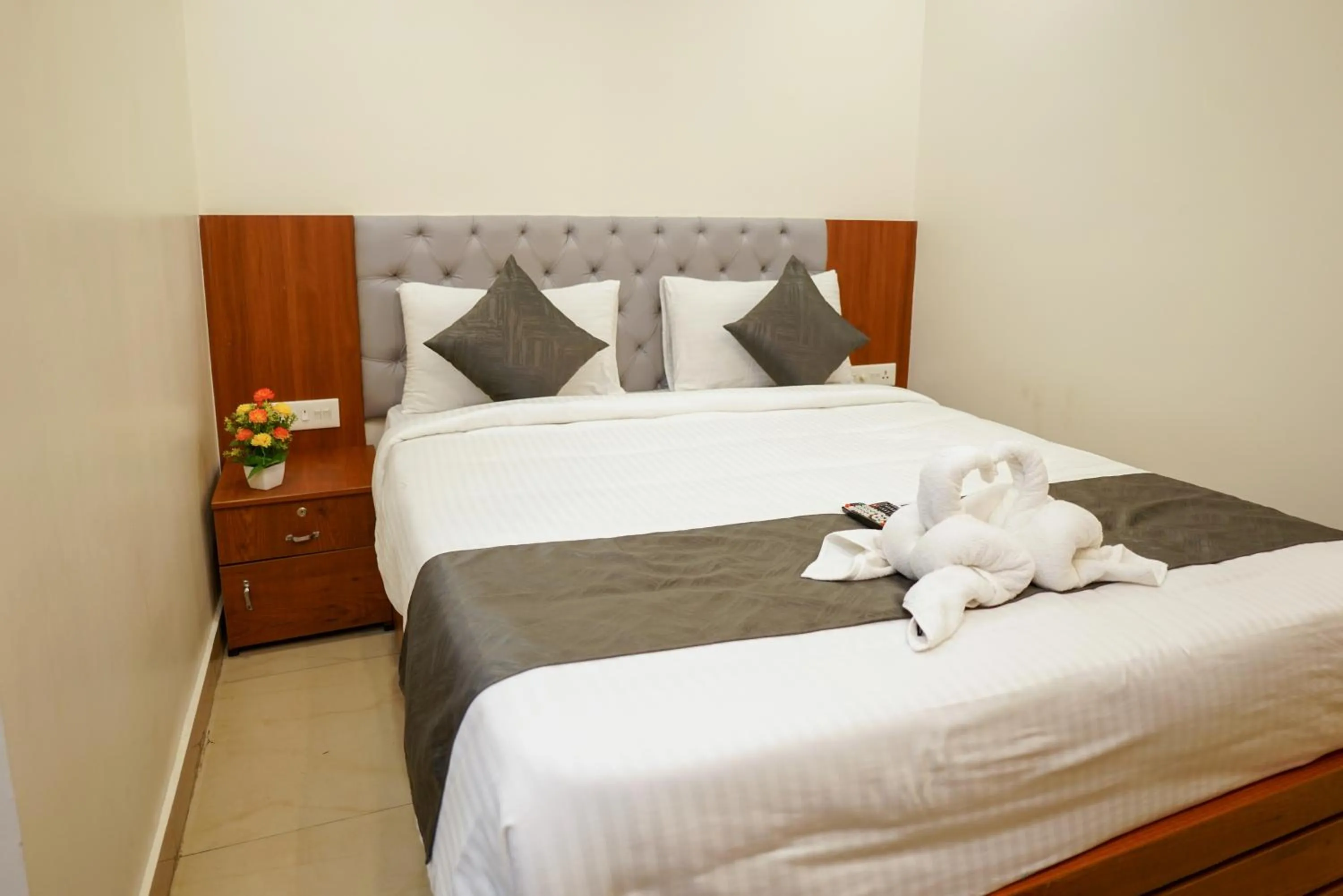 Bed in Royal Plaza City