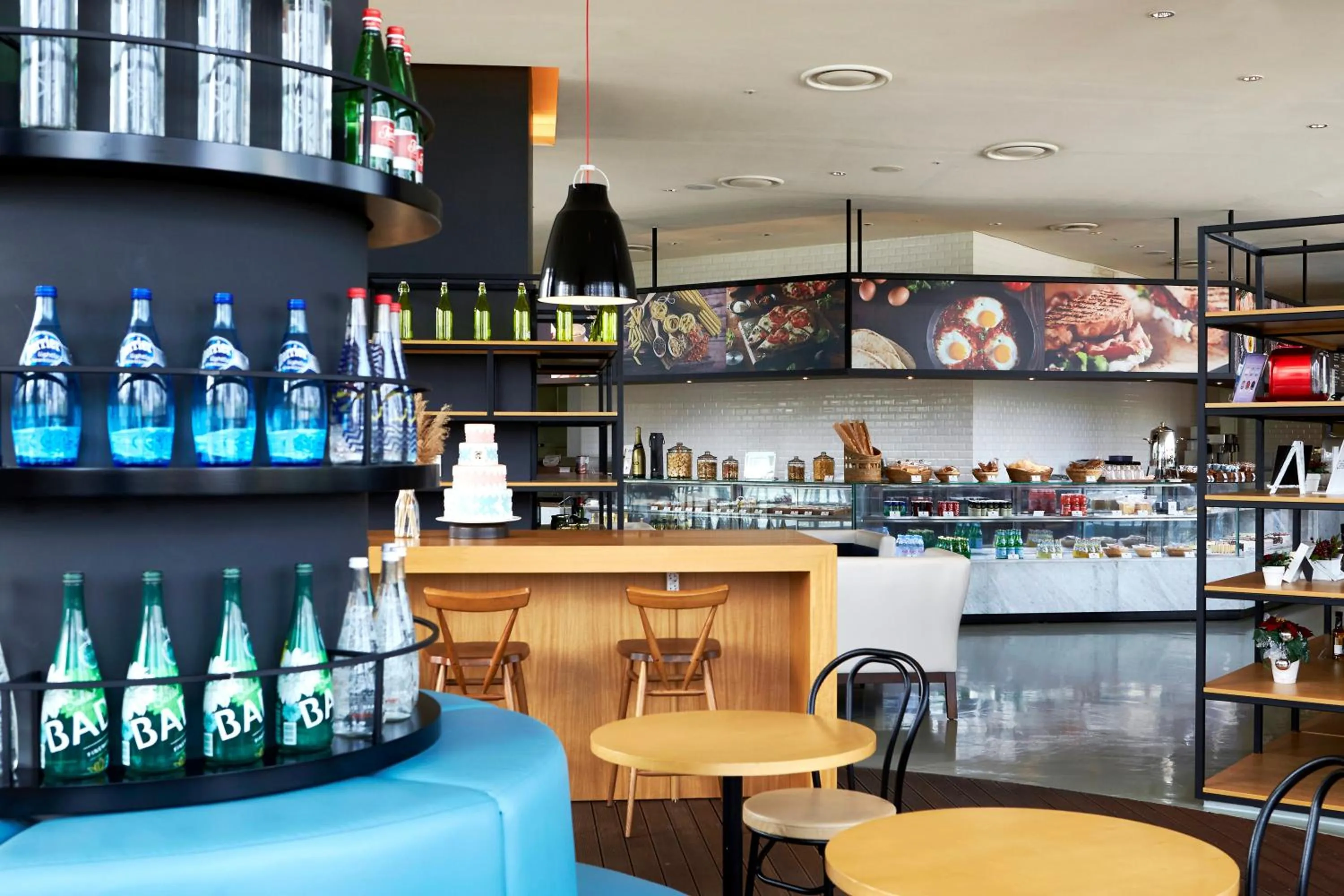 Restaurant/places to eat in Holiday Inn Incheon Songdo by IHG