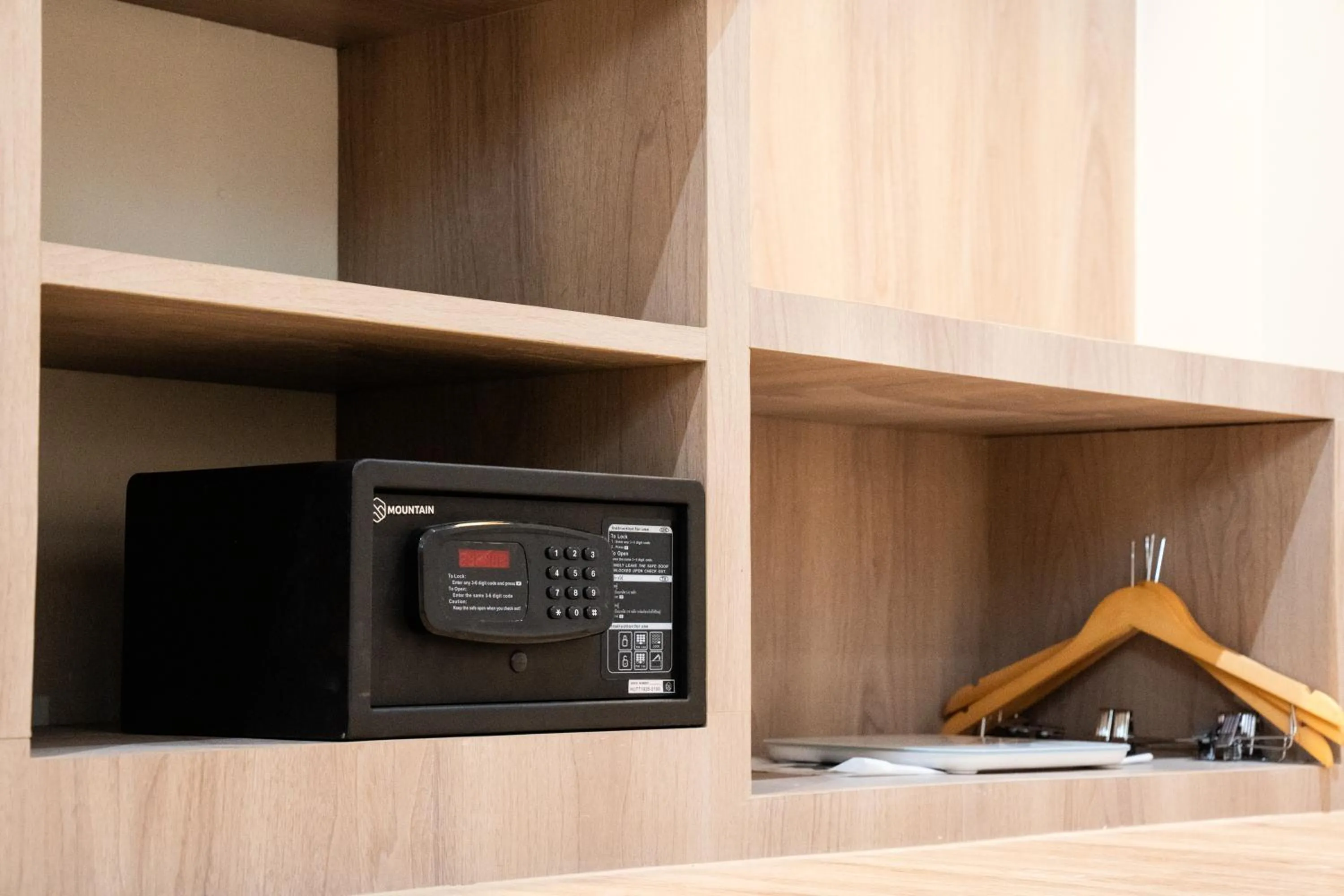 wardrobe in indigo Hotel Hatyai