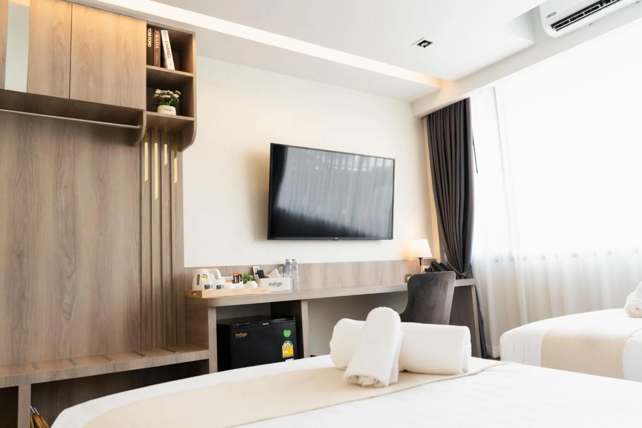 hair dresser, Bed in indigo Hotel Hatyai