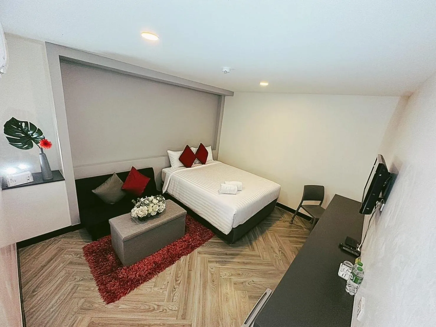 Bedroom, Bed in 14 Sathorn Hotel