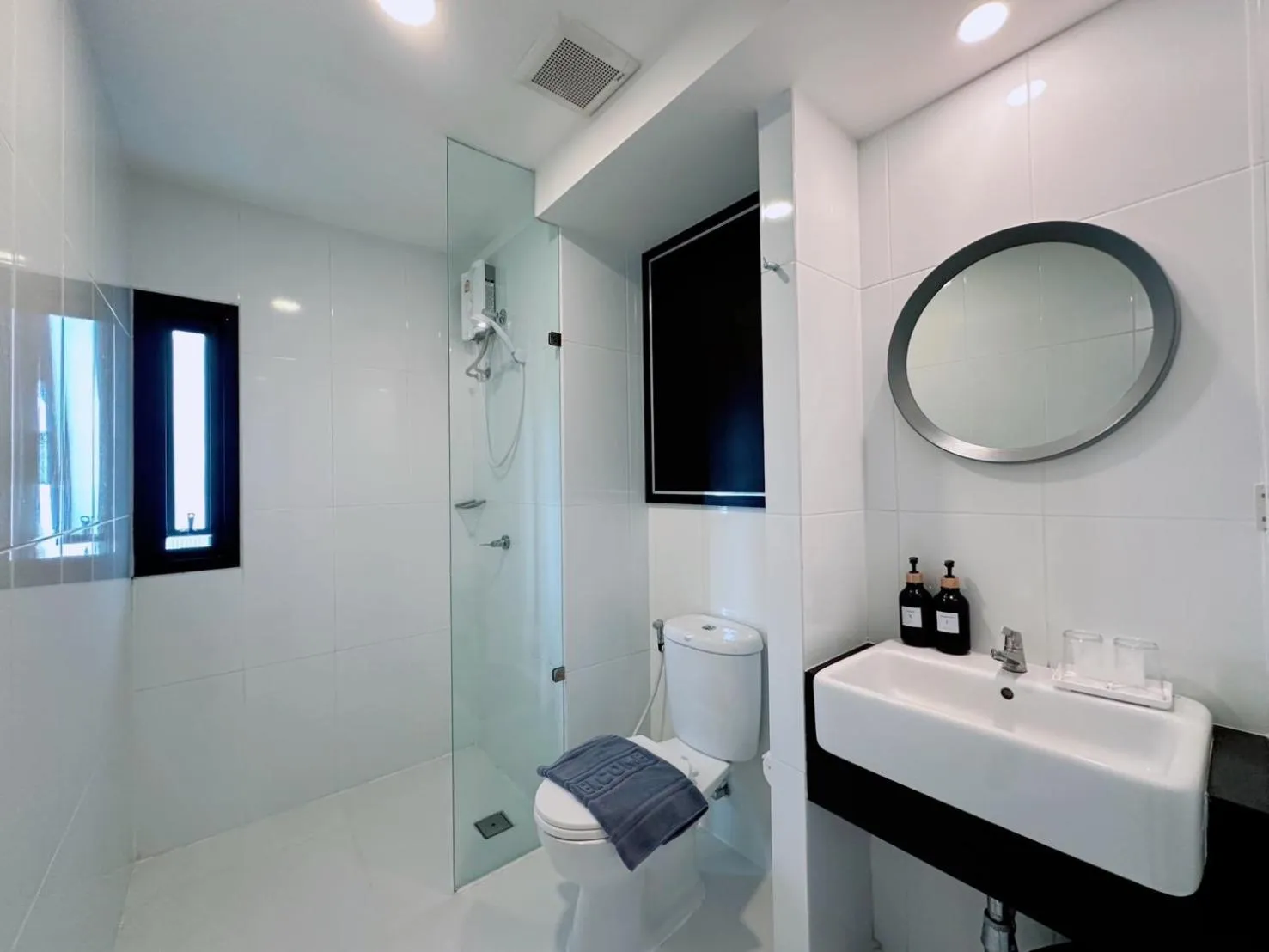 Shower in 14 Sathorn Hotel