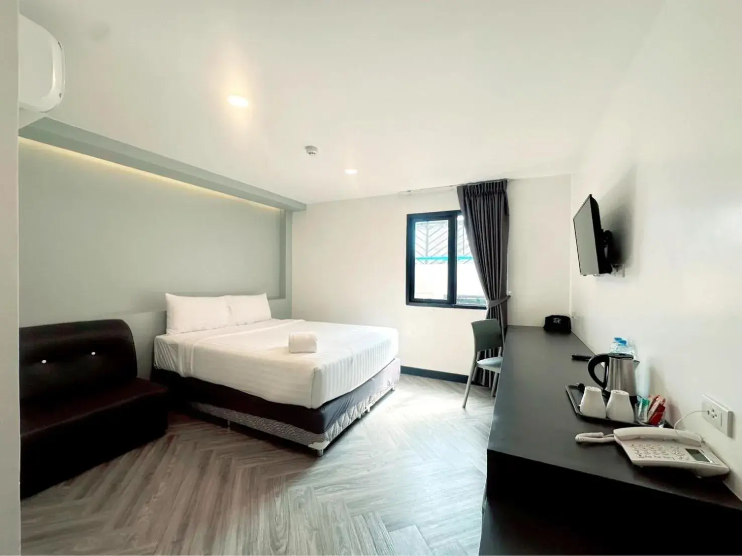 Deluxe Room in 14 Sathorn Hotel Deluxe Room in 14 Sathorn Hotel