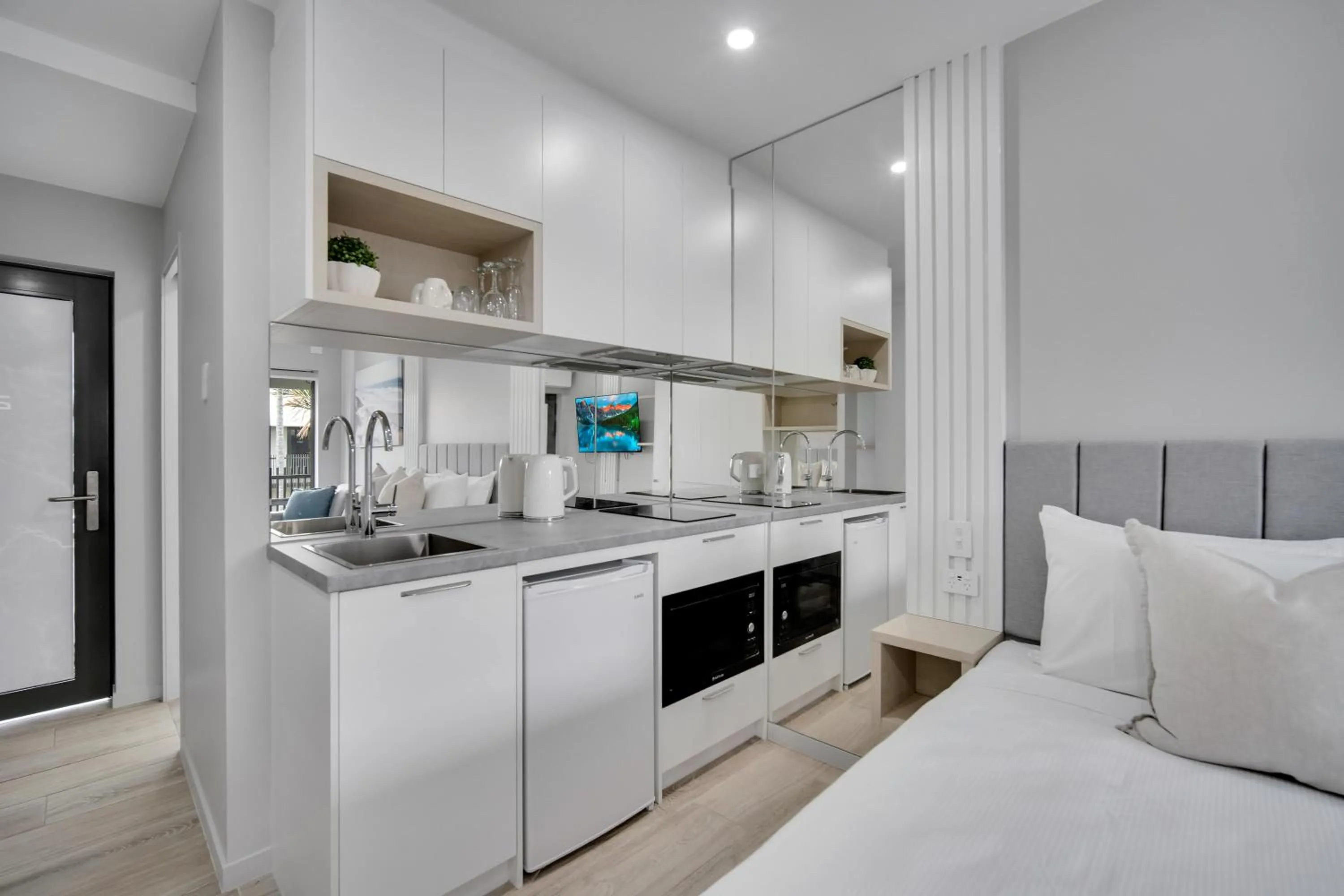 Kitchen or kitchenette in Belmoral Corporate Suites