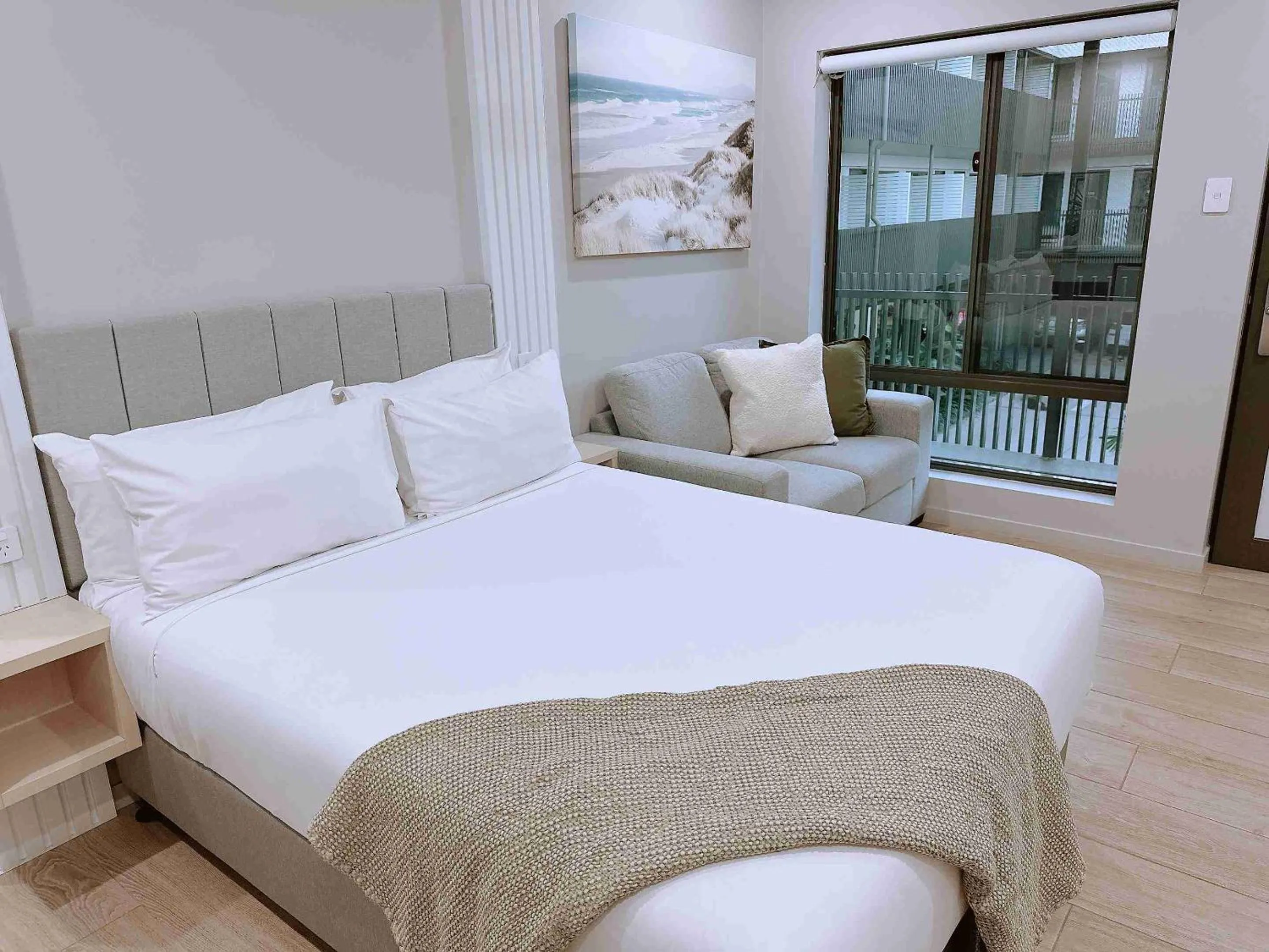 Bedroom, Bed in Belmoral Corporate Suites