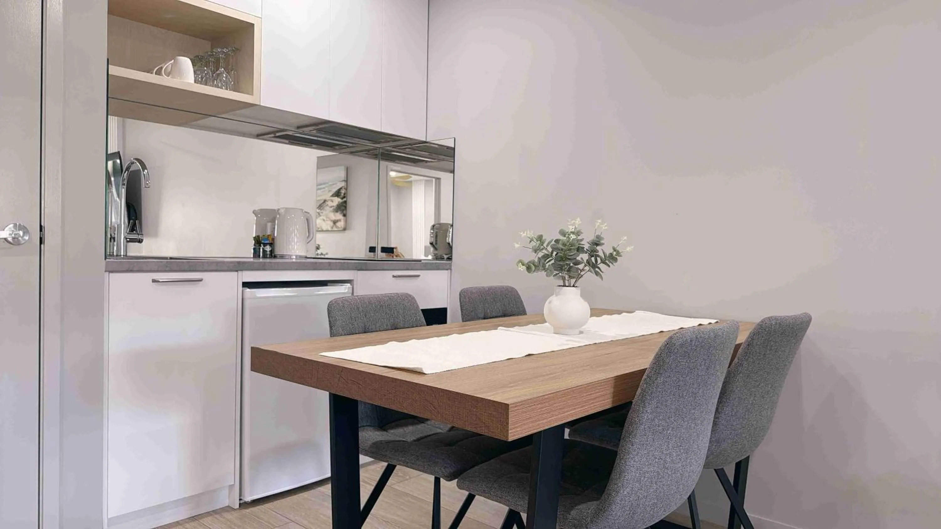 Dining area in Belmoral Corporate Suites