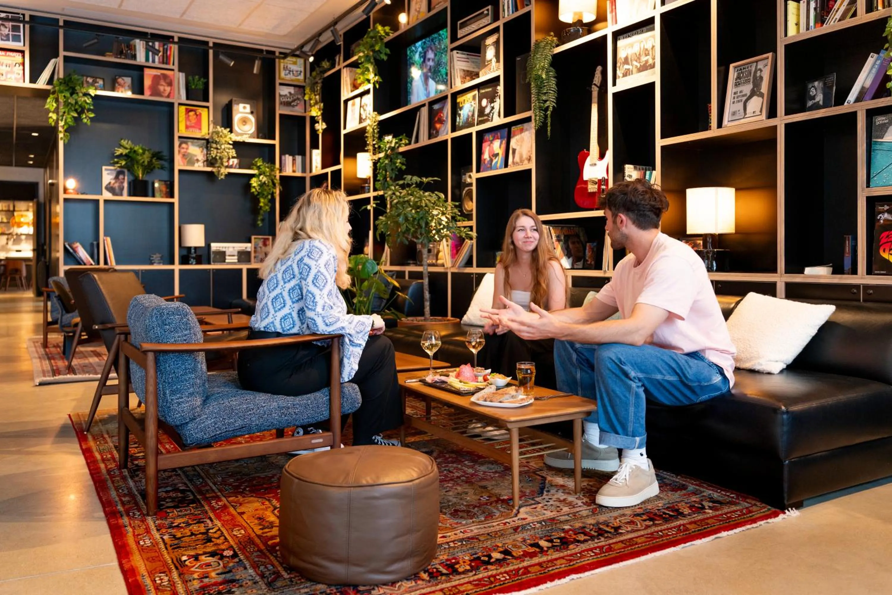 Restaurant/places to eat in ibis Styles Paris Villejuif