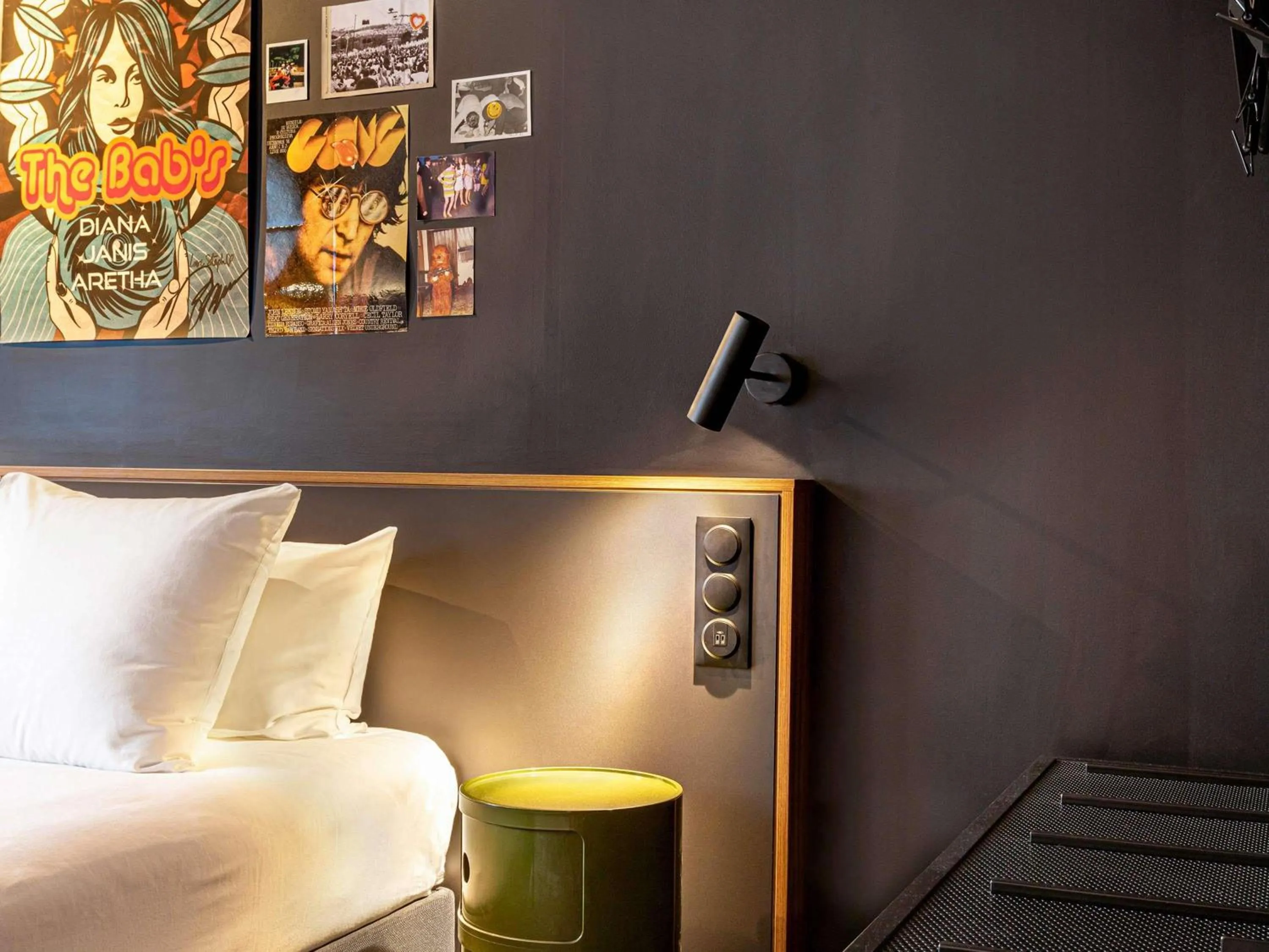 Bedroom, Bed in ibis Styles Paris Villejuif
