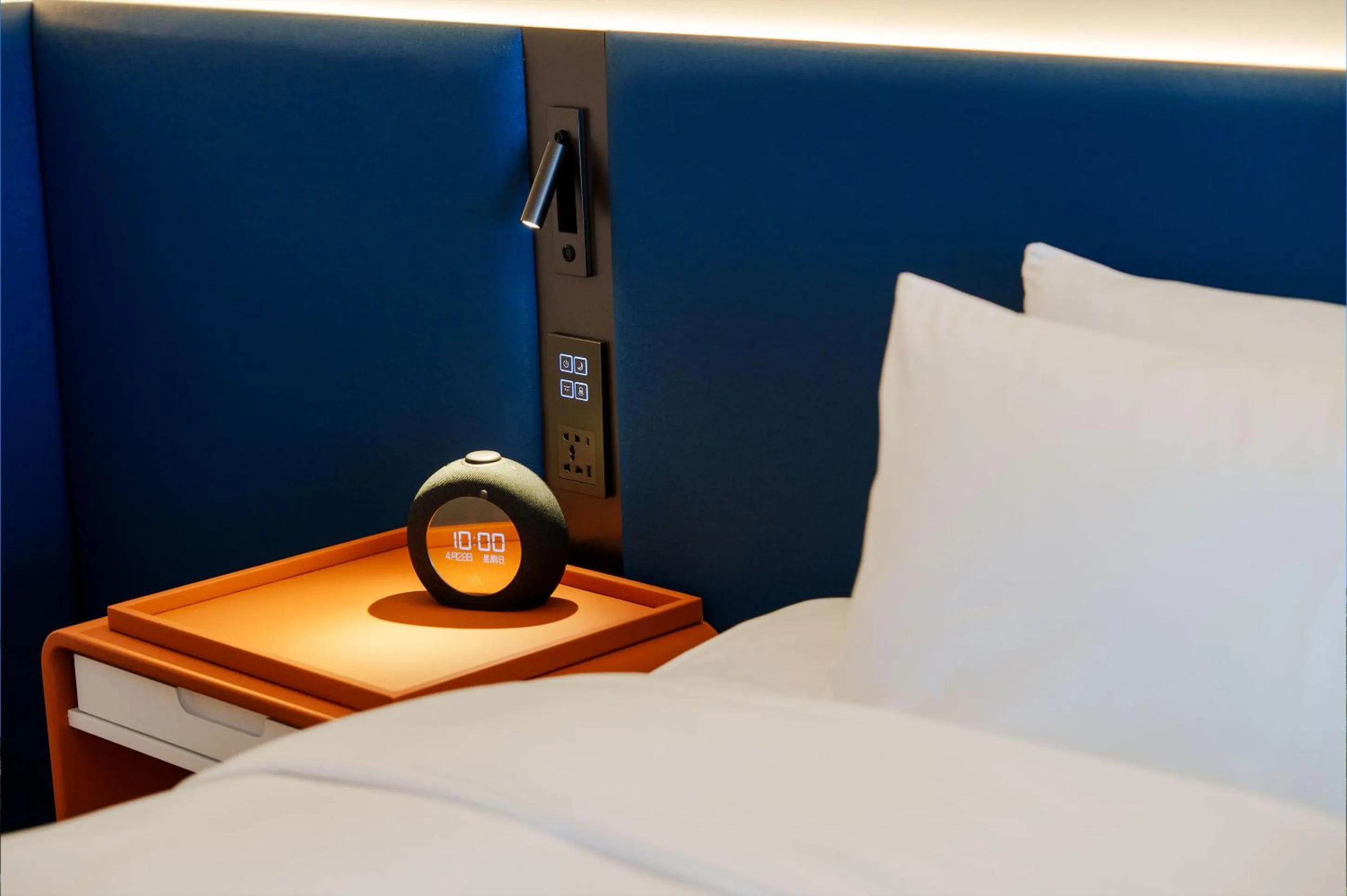 Bedroom, Bed in Novotel Nanjing Airport