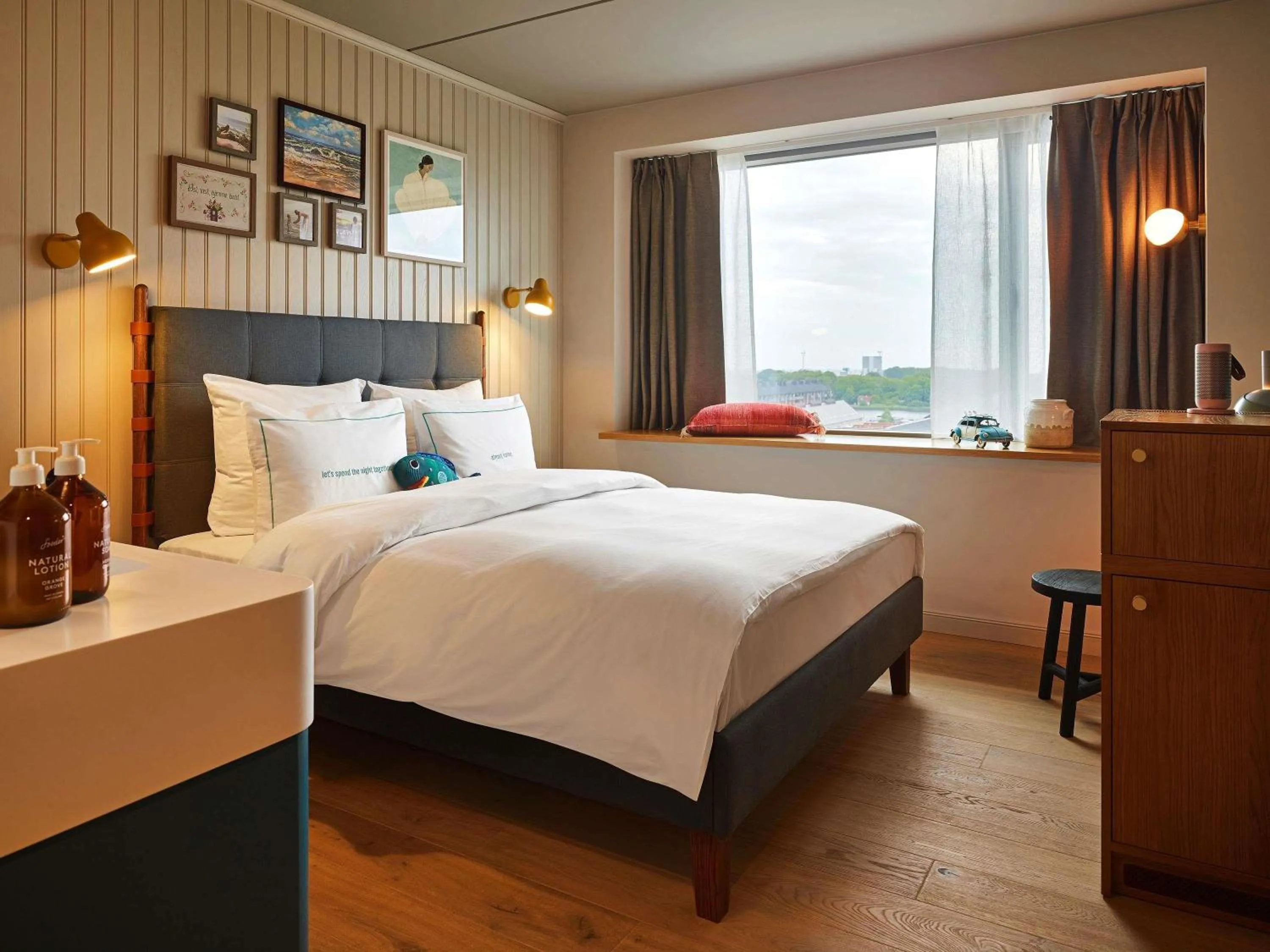 Bedroom, Bed in 25hours Hotel Paper Island