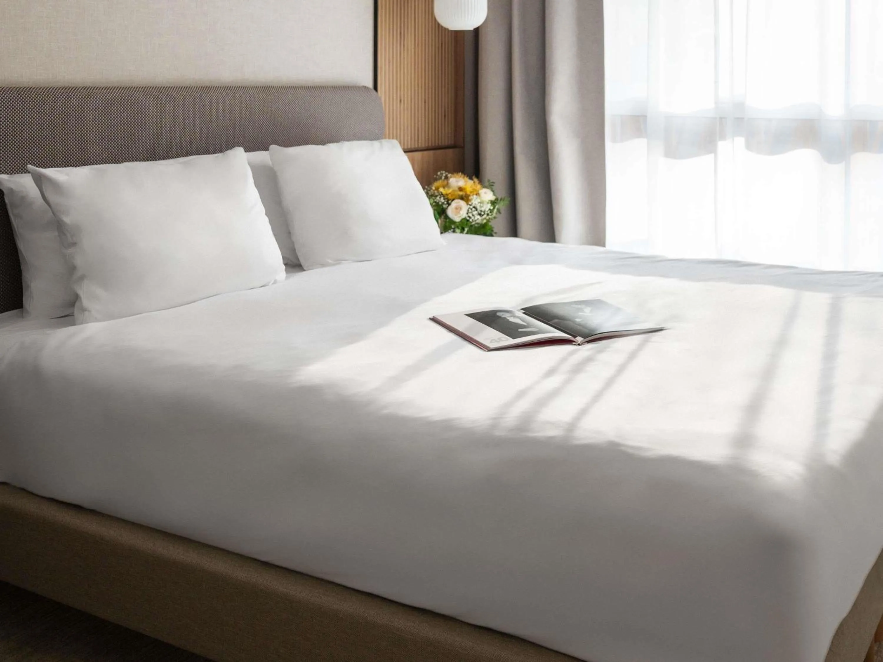 Bedroom, Bed in Mövenpick Resort & Spa Karpacz