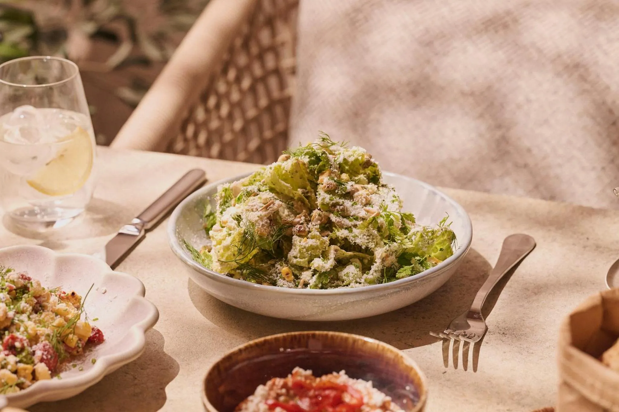 Restaurant/places to eat in Novotel Riyadh Sahafa