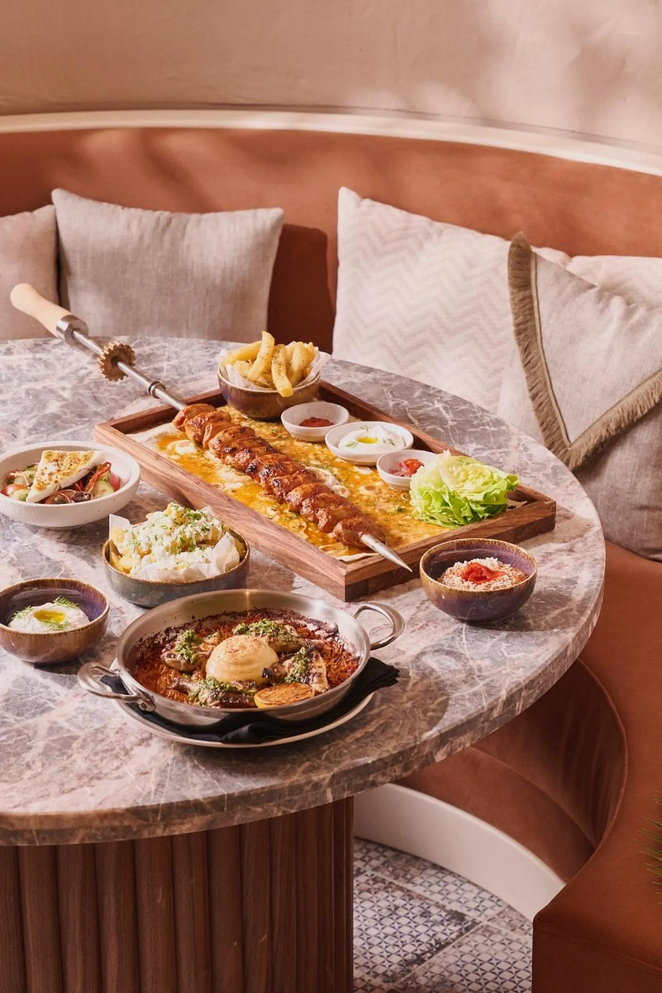 Restaurant/places to eat in Novotel Riyadh Sahafa