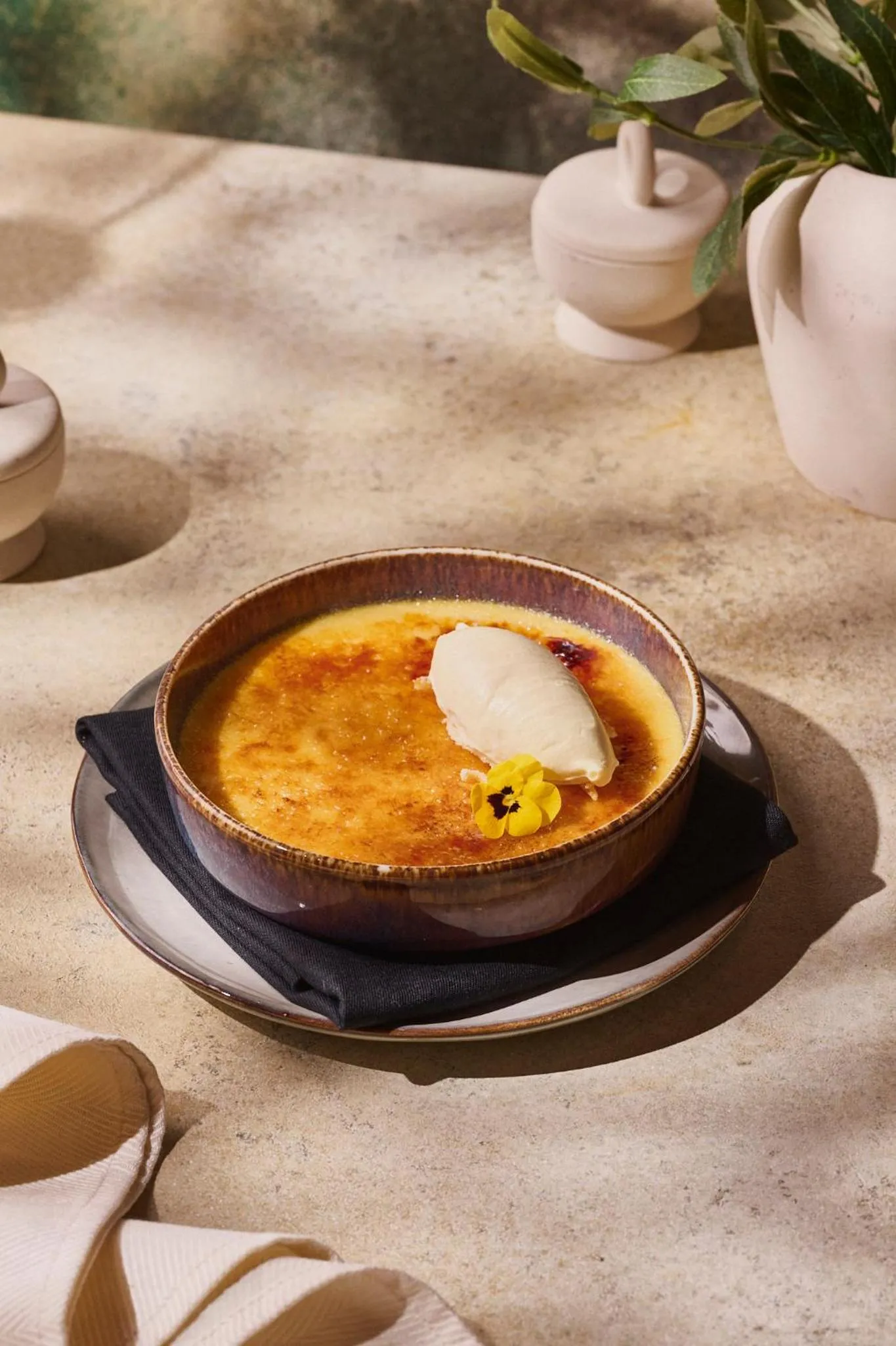 Restaurant/places to eat in Novotel Riyadh Sahafa