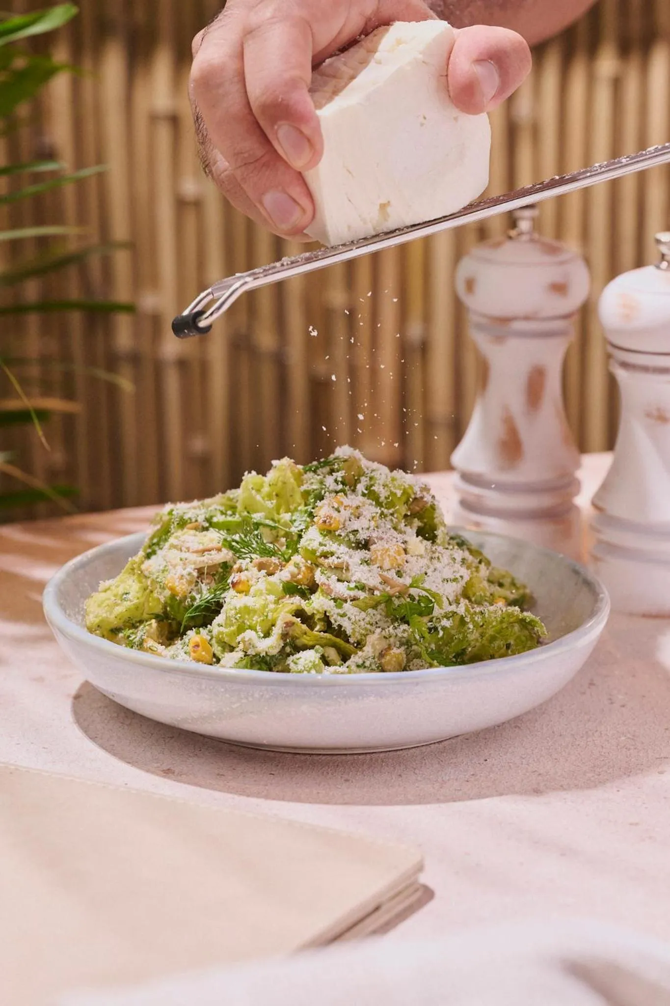 Restaurant/places to eat in Novotel Riyadh Sahafa