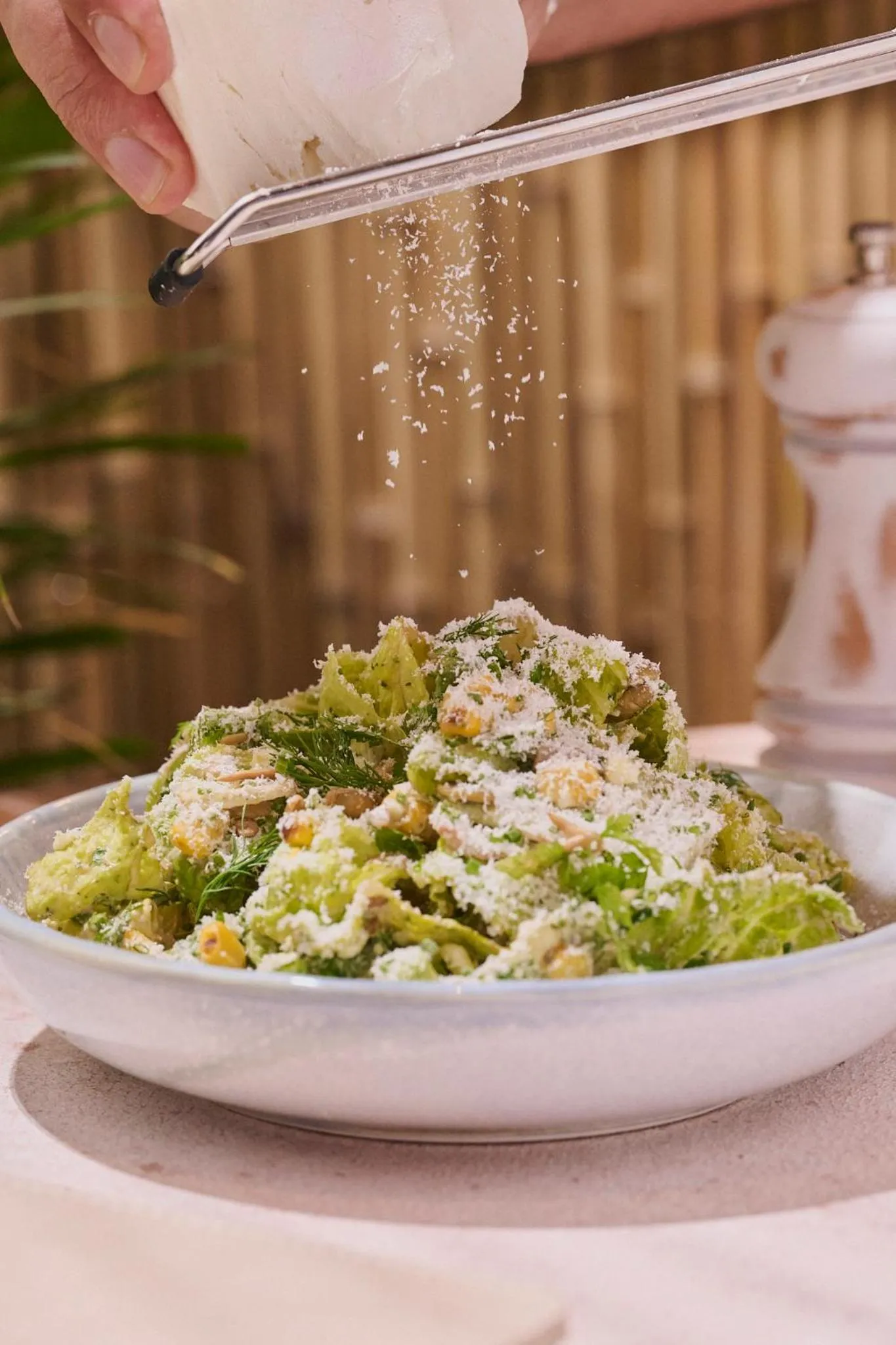 Restaurant/places to eat in Novotel Riyadh Sahafa