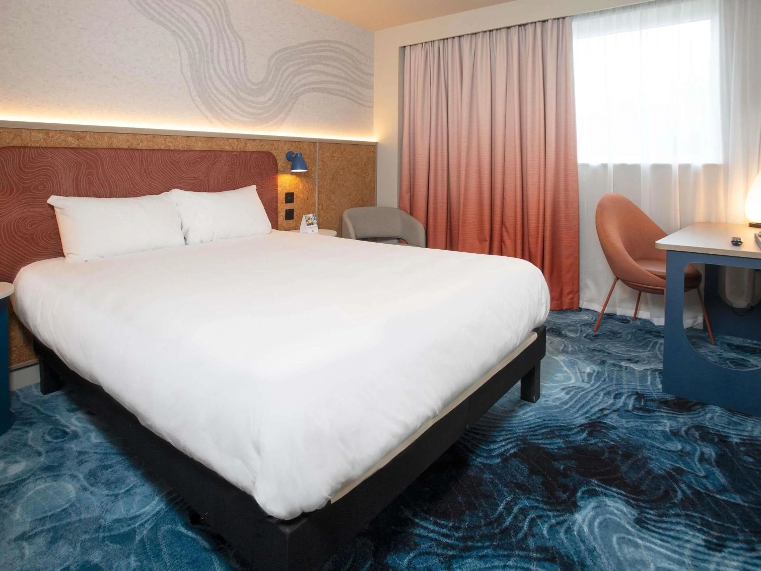 Bedroom, Bed in ibis Styles Burton On Trent