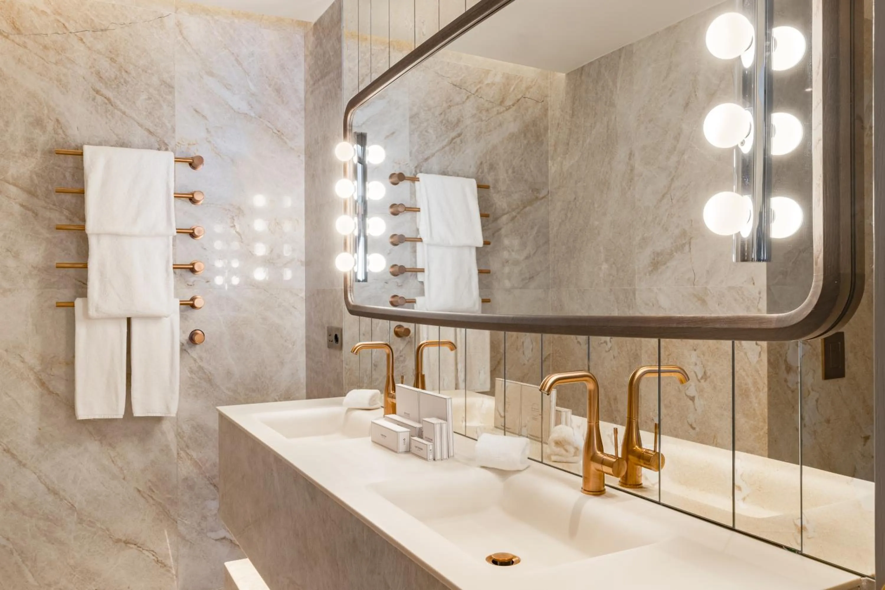 Shower in Casa Faraona Luxury Residences