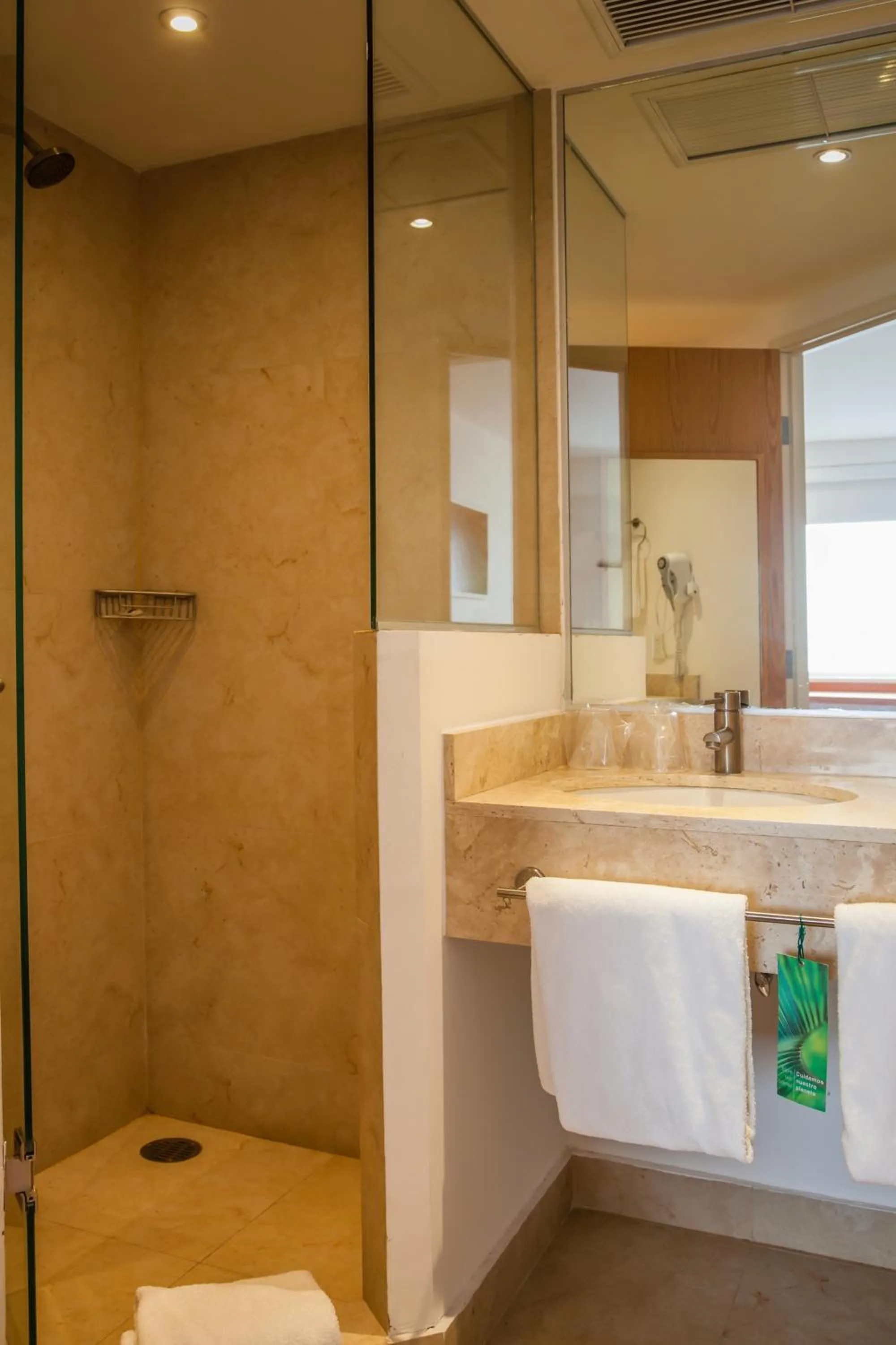 Restaurant/places to eat in One Monclova