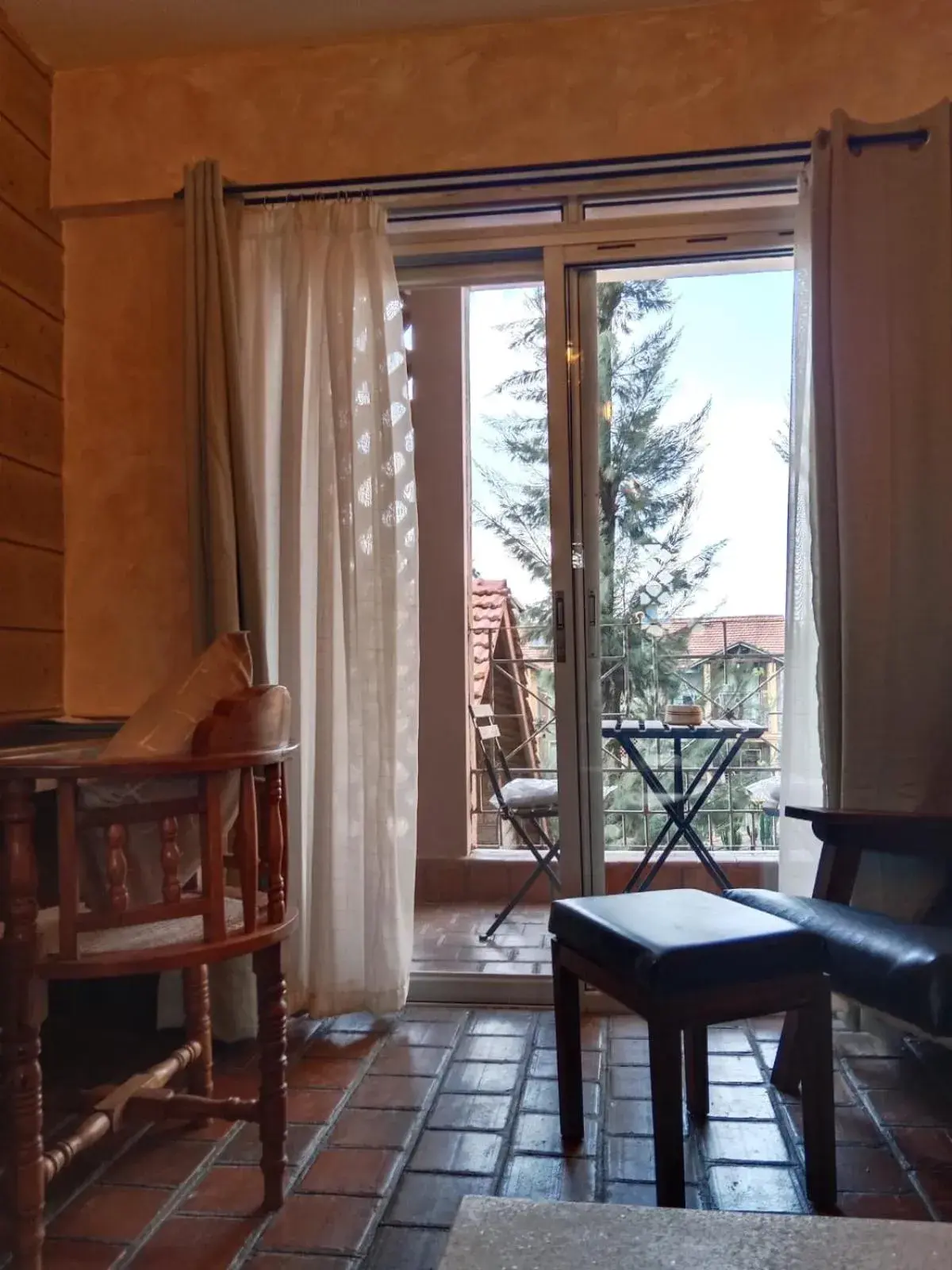 Deluxe King Room in Woodmere Grand Hotel Deluxe King Room in Woodmere Grand Hotel