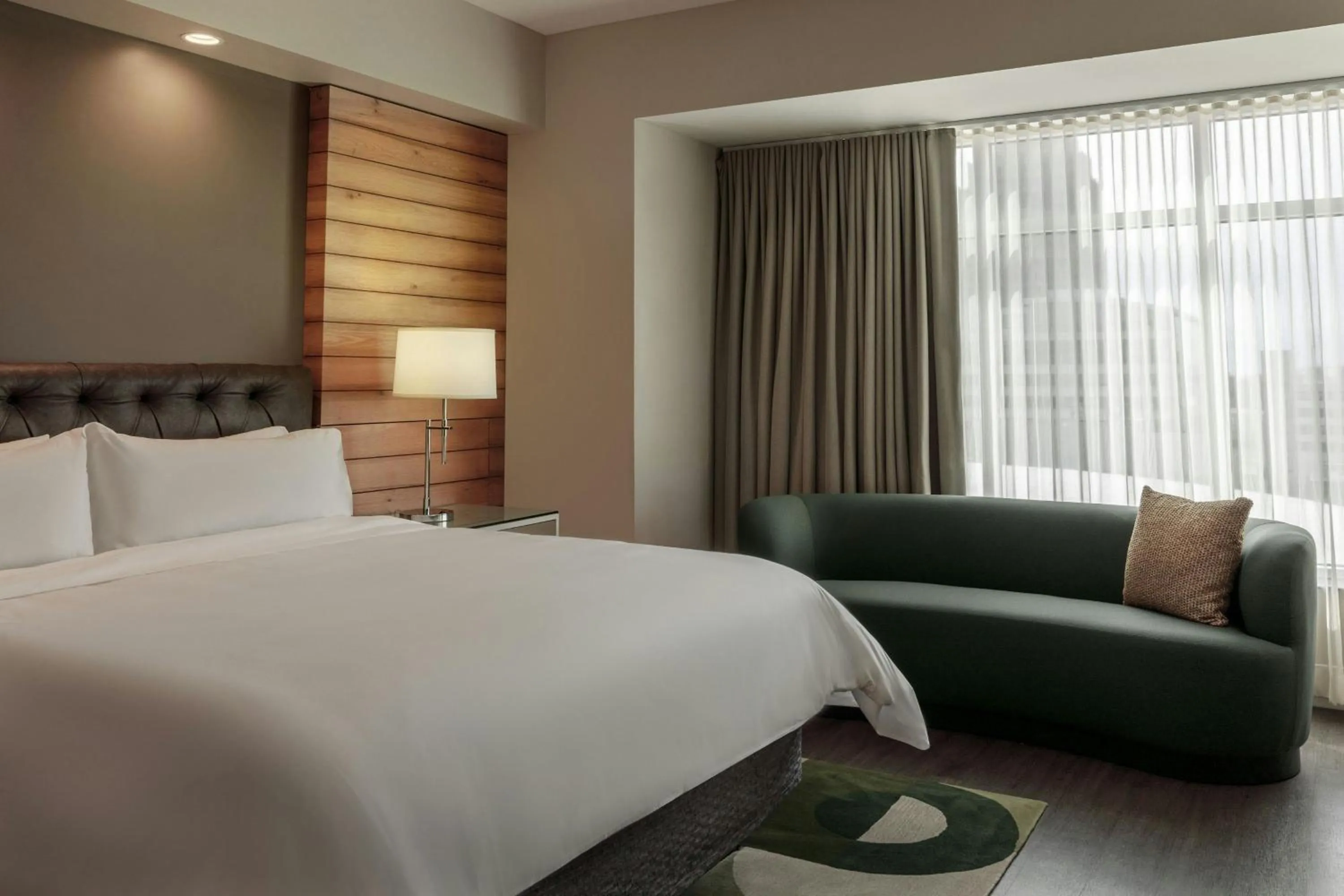 Photo of the whole room, Bed in Renaissance Allentown Hotel