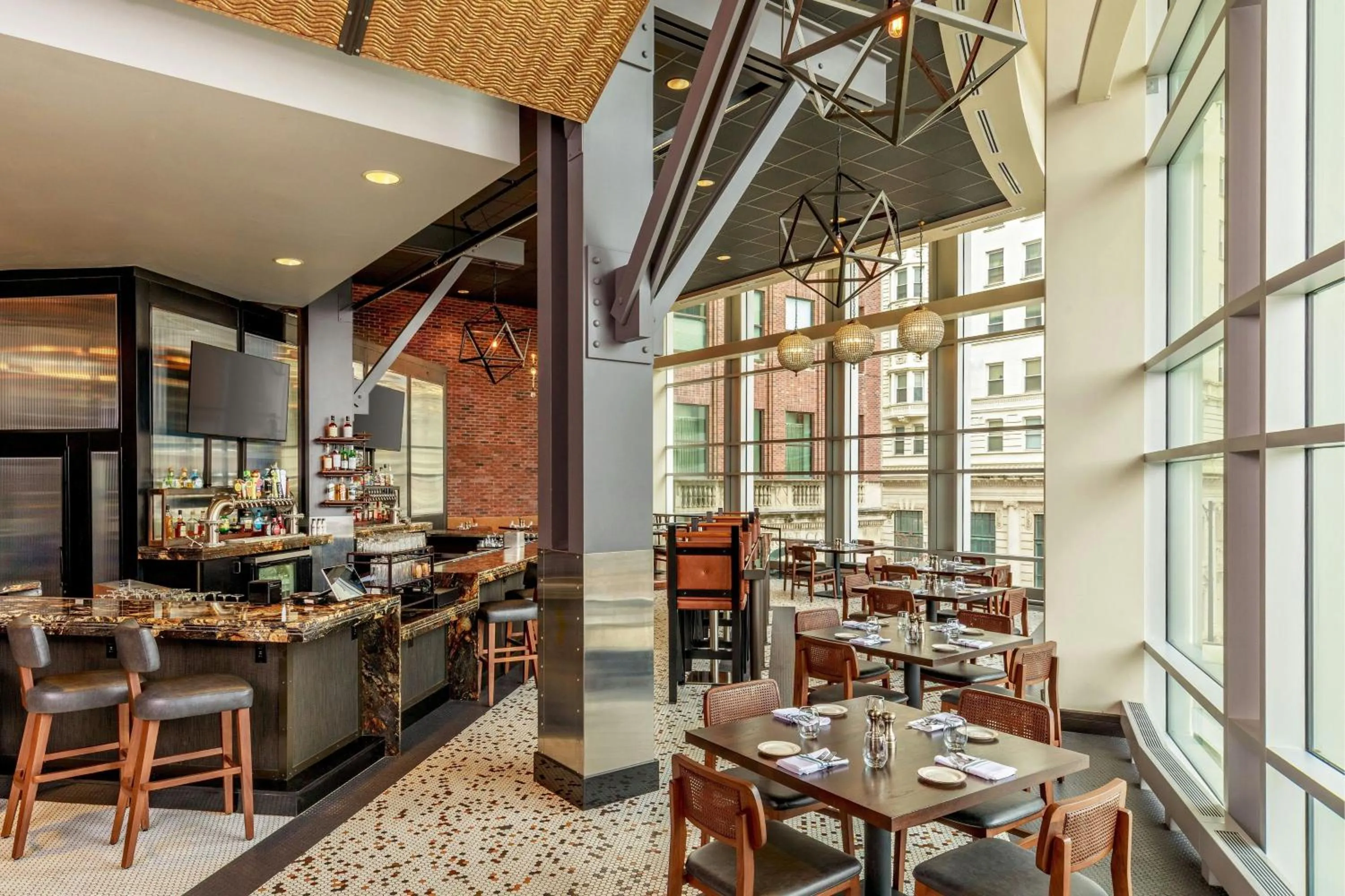 Restaurant/places to eat in Renaissance Allentown Hotel