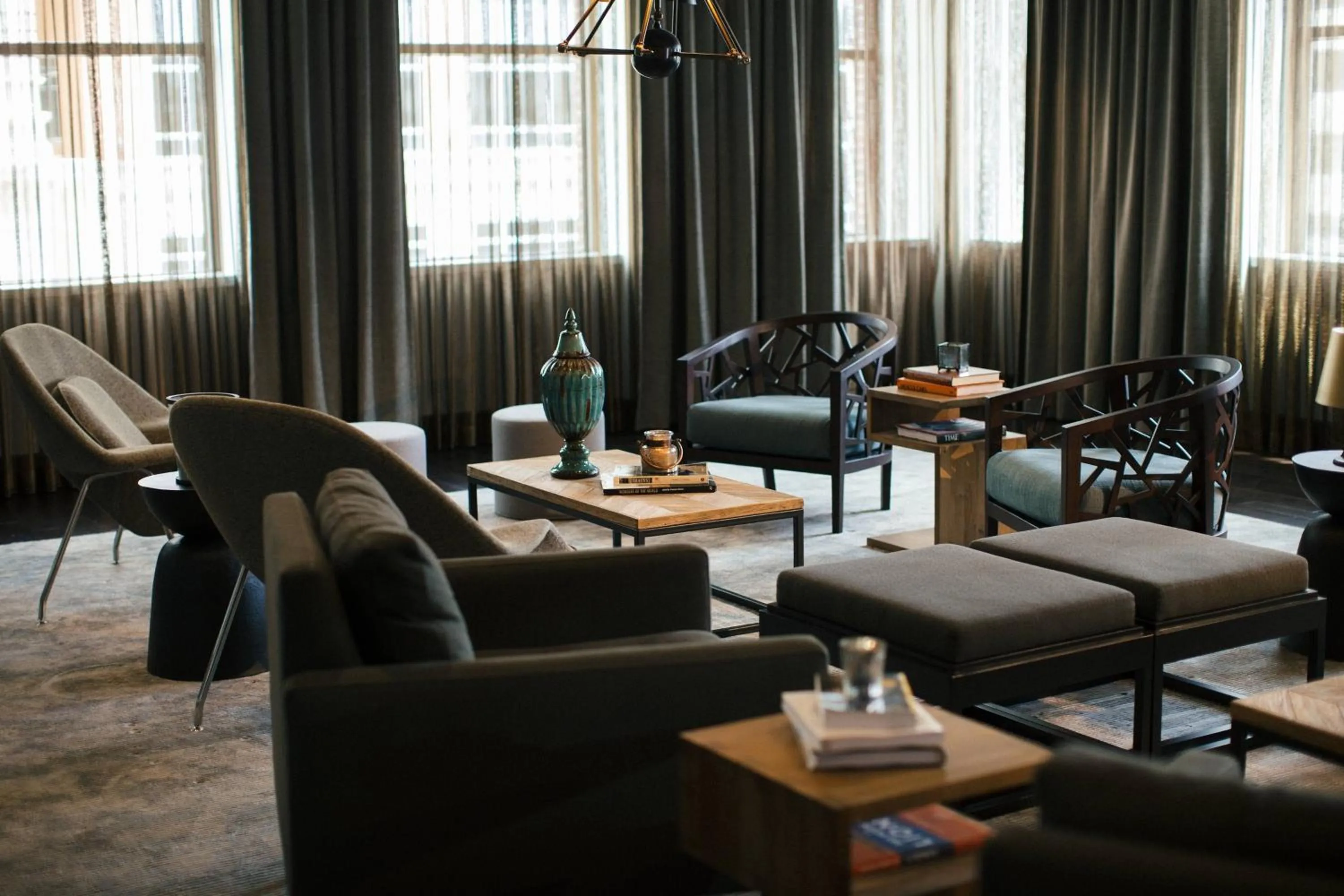 Lounge or bar in Renaissance Allentown Hotel