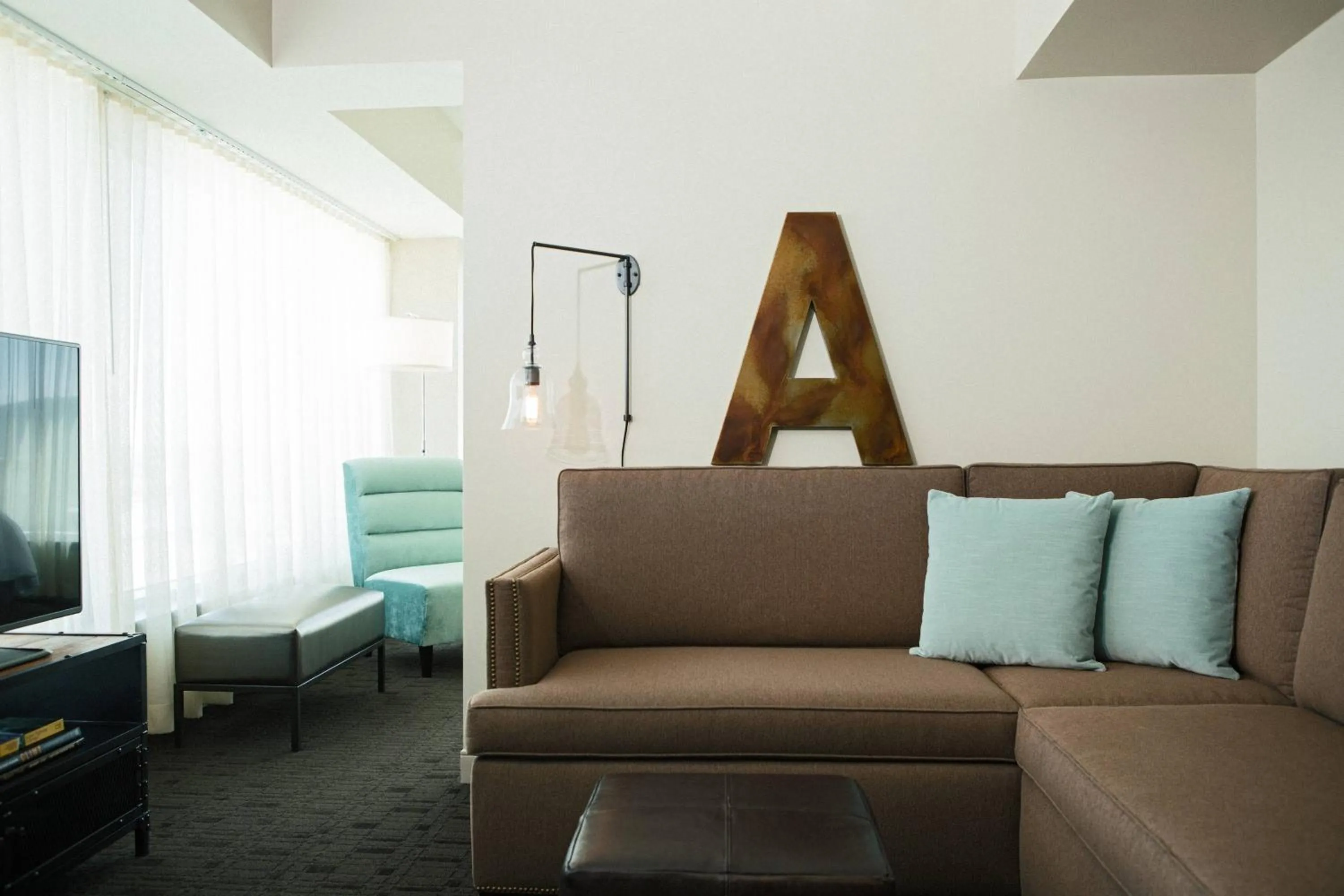 Bedroom in Renaissance Allentown Hotel