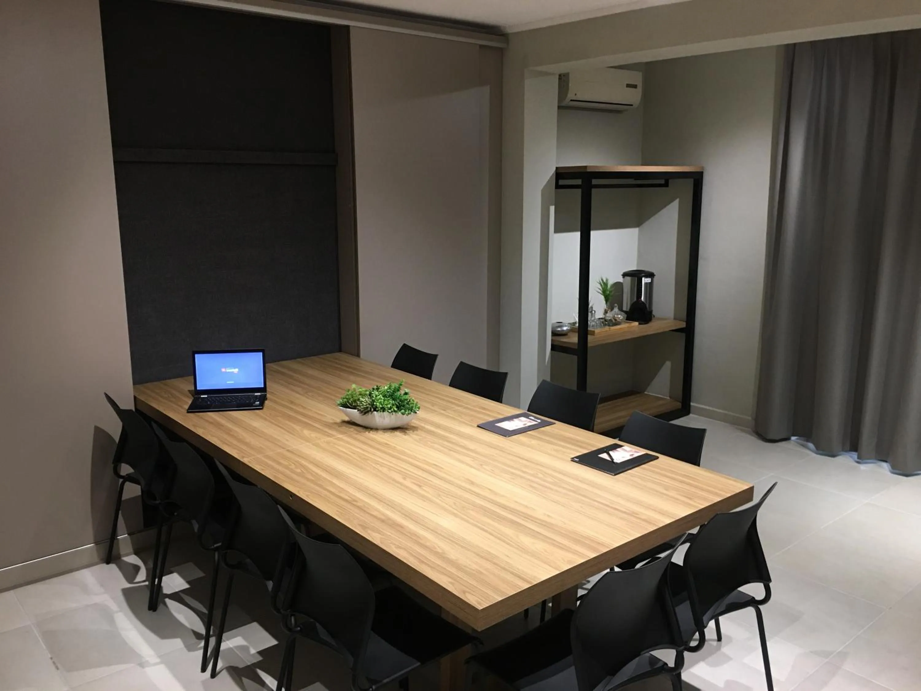 Meeting/conference room in Hotel Locatelli